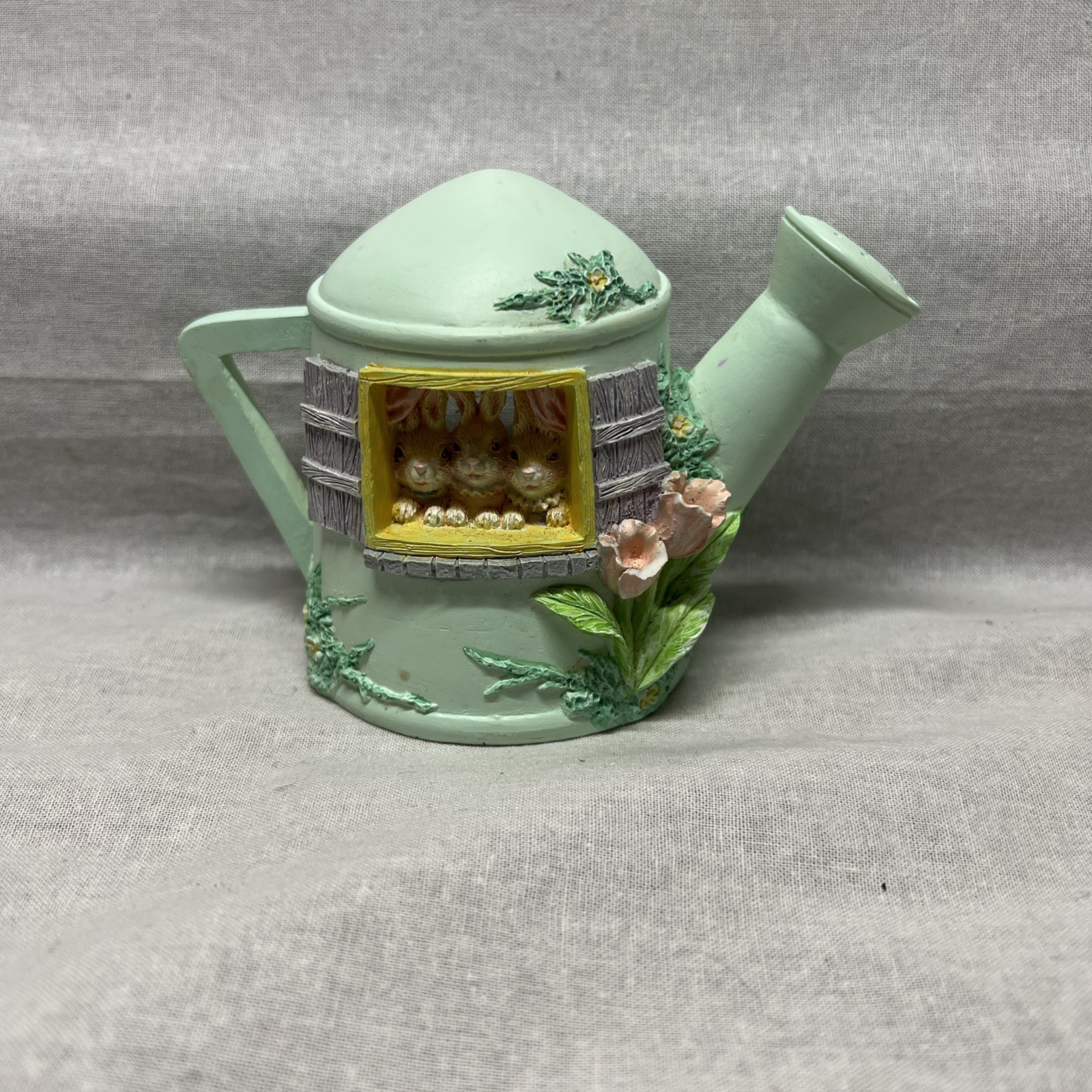 Russ Berrie Li’l Cozy Cottage Sculpstone Watering Can Cottage Bunnies Easter