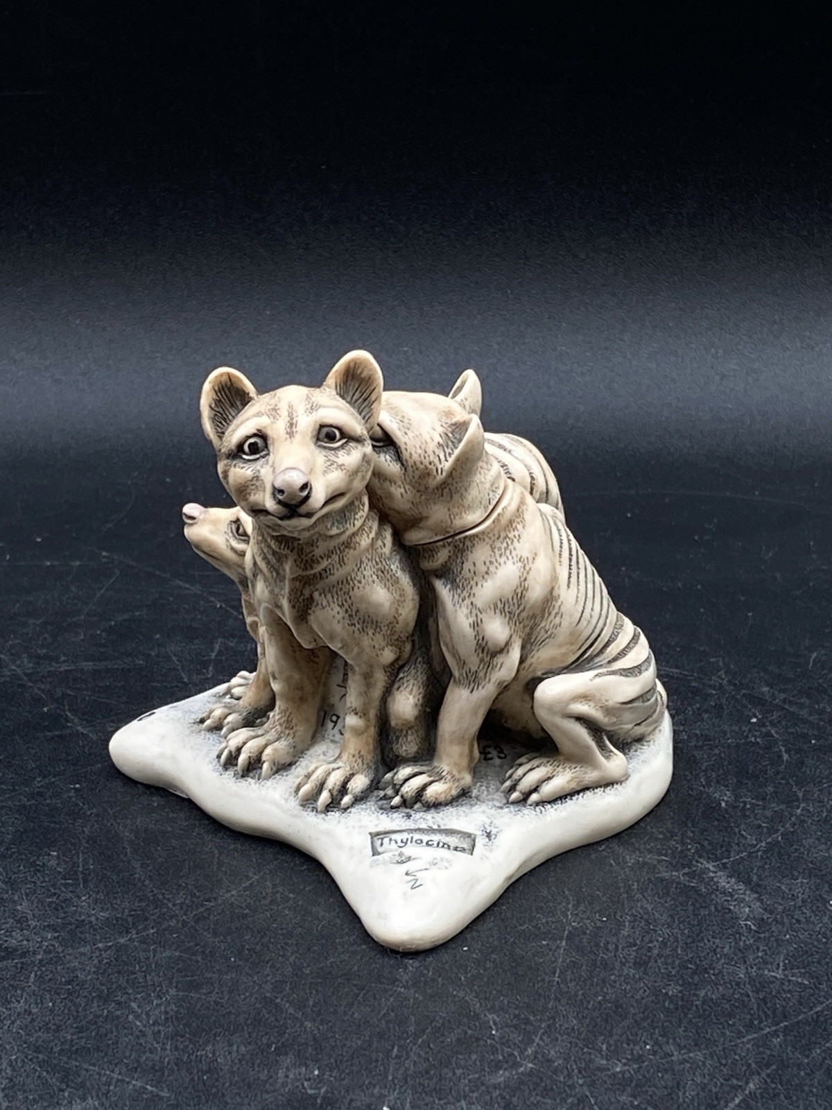 Harmony Kingdom Box Father Knows Best Tasmanian Tigers by Peter Calvesbert READ