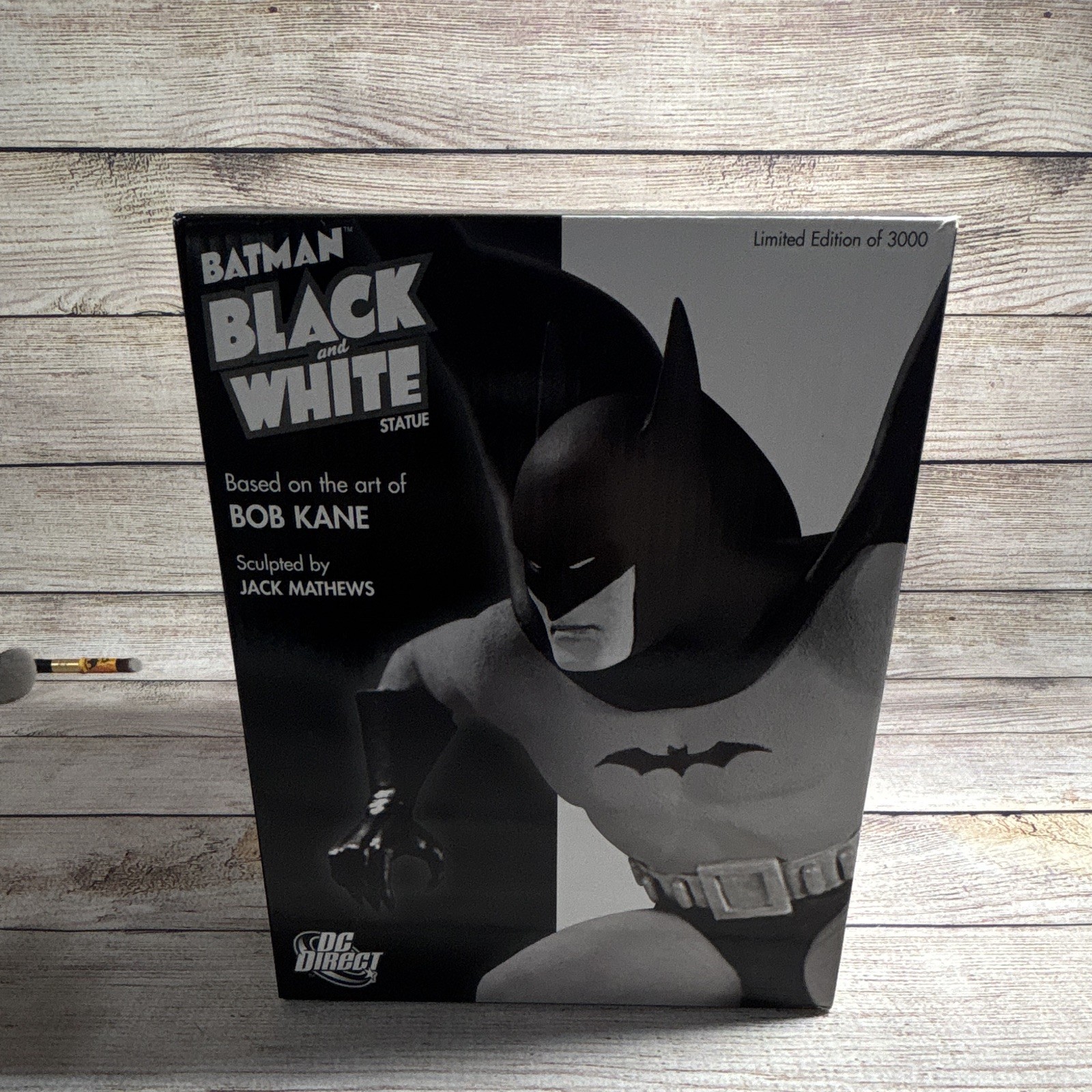 DC Direct Batman Black & White Bob Kane Statue 2008 696/3000