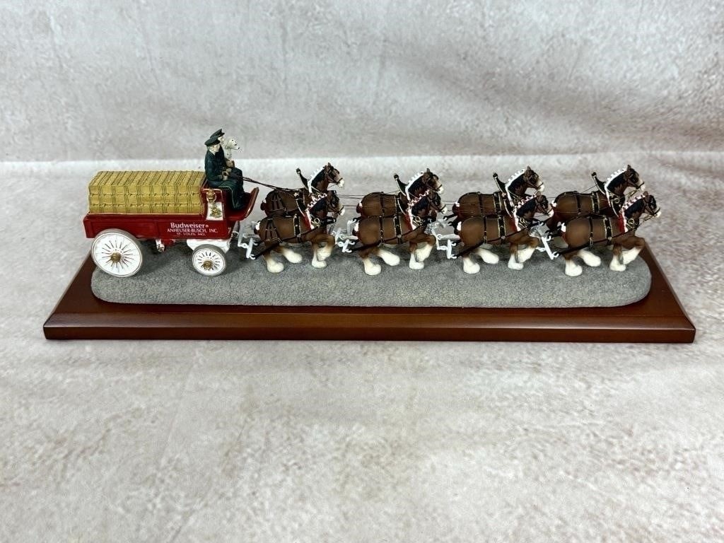 Exclusive 2001 Clydesdale 8-Horse Hitch Figurine w/Wooden Base & Gold Plaque