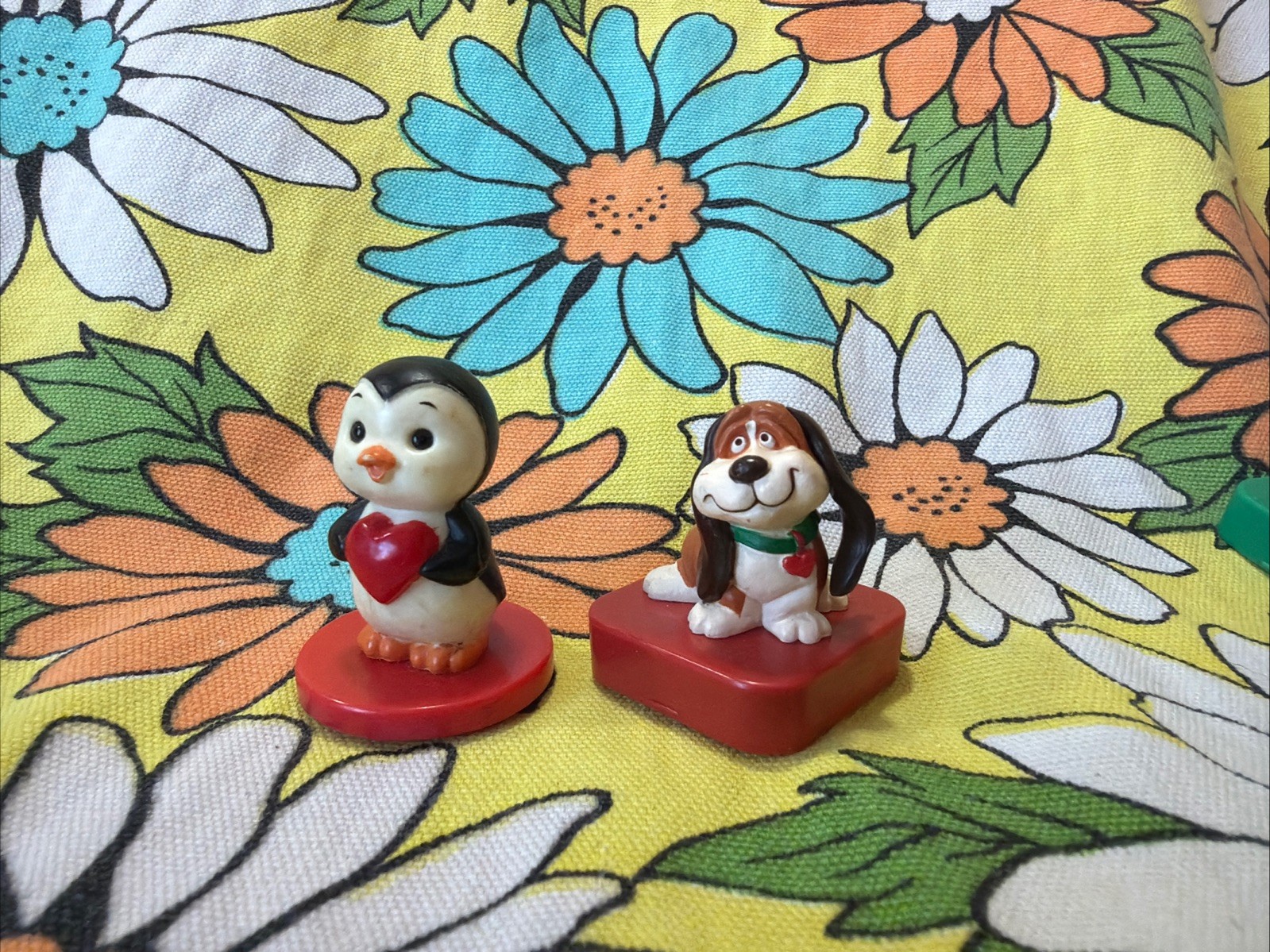 Vintage Hallmark Stamp Figurines Lot of 2 1985 Valentine