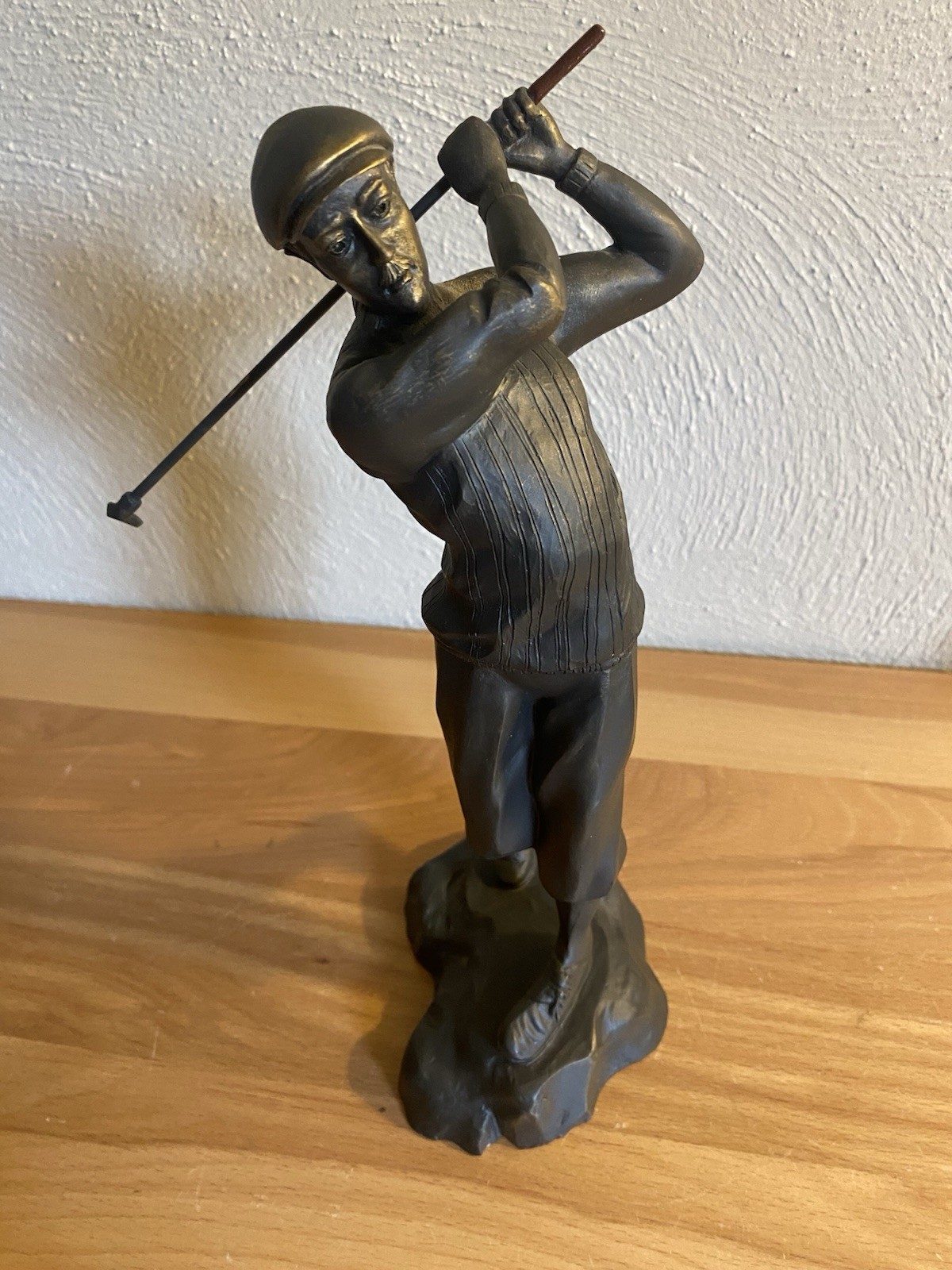 Swinging Golfer In Vintage Clothes, Bronze Tone Resin 9.5 In.