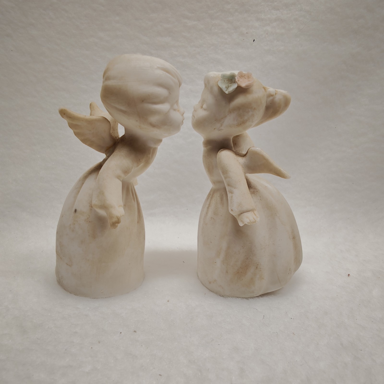 Vintage Napcoware Kissing Angel Figurines Pair Japan C-7644 Boy Girl Bisque Set