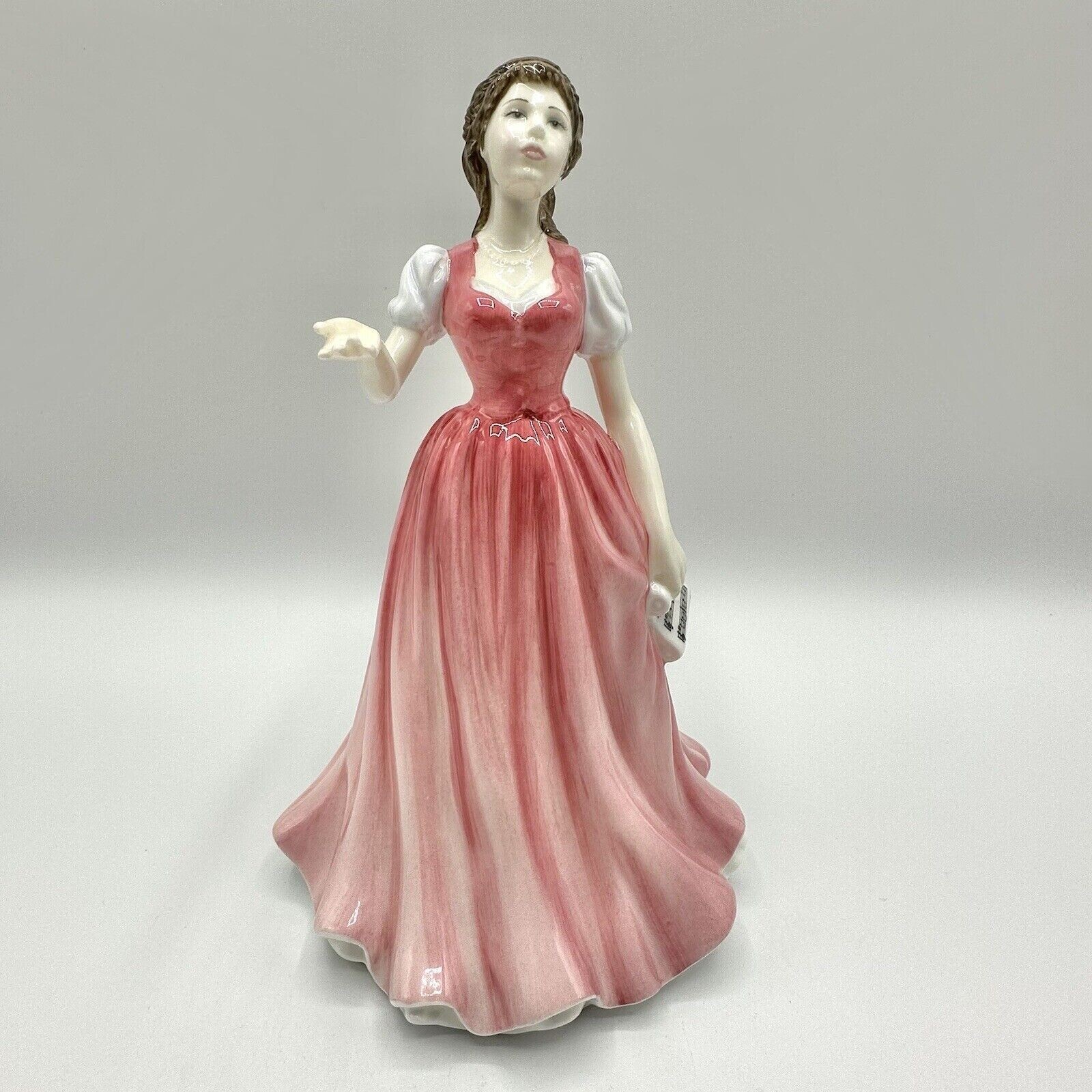 Royal Doulton Elegant Lady Figurine HN 4302 Sweet Music 2000