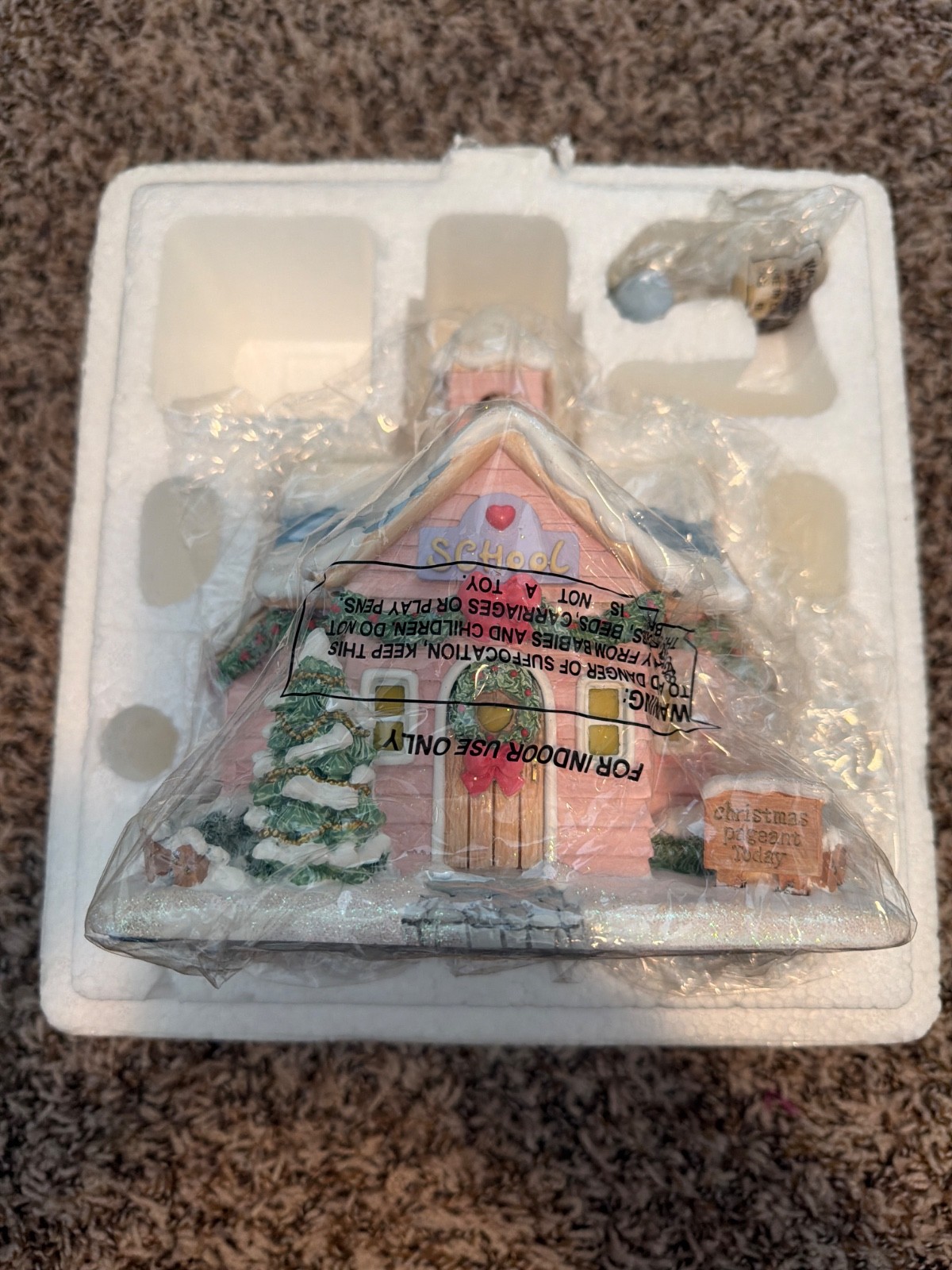 Merry Memories School Precious Moments w/ Light Christmas Pageant Village House
