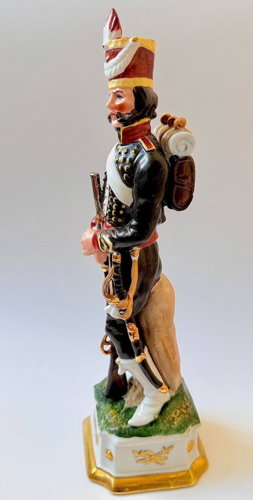 Vintage 12.6 Capodimonte Porcelain French Napoleonic Grenadier Soldier Statue