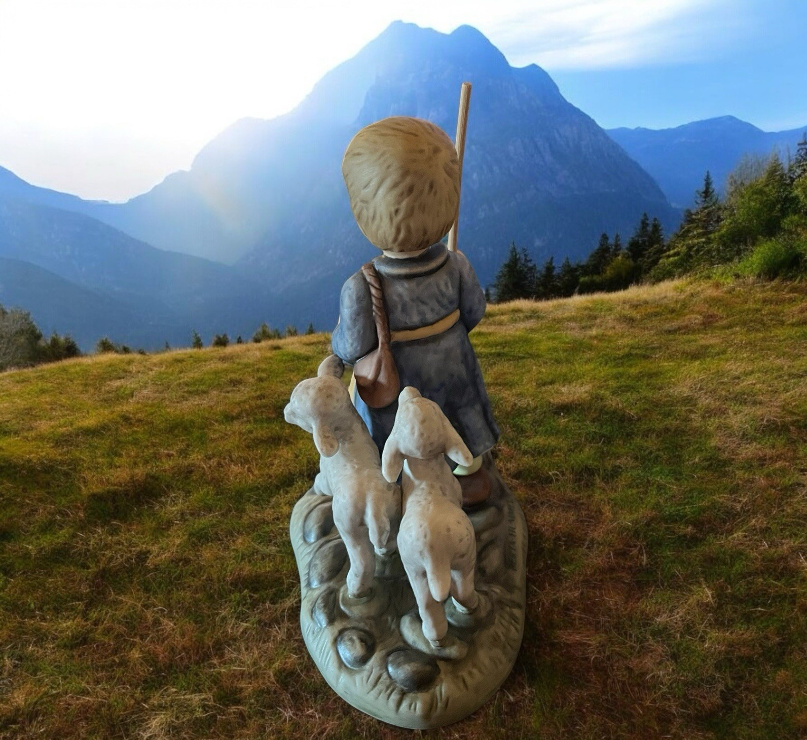 Goebel O Come All Ye Faithful Young Boy Shepherd Figurine 1997 BH 51 Vintage