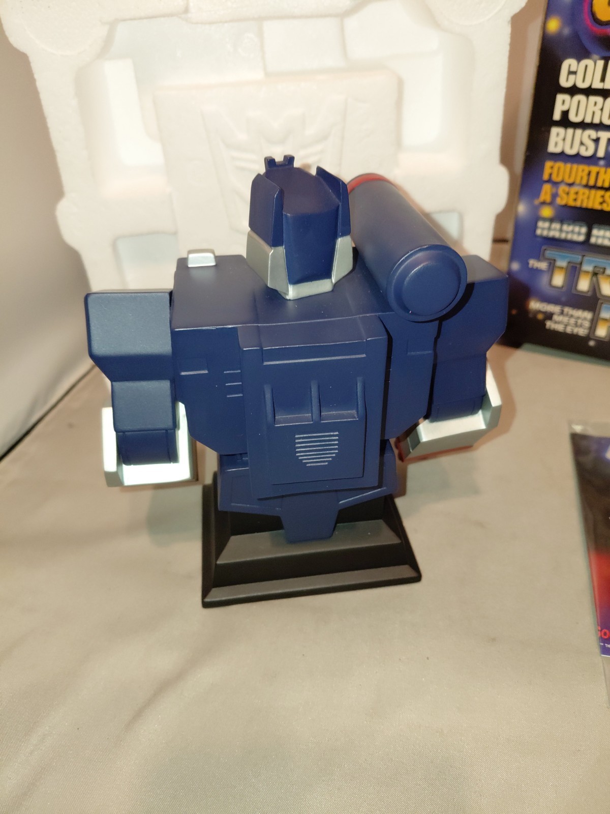 Hard Hero Transformers Soundwave Cold Cast Porcelain Bust Limited Edition