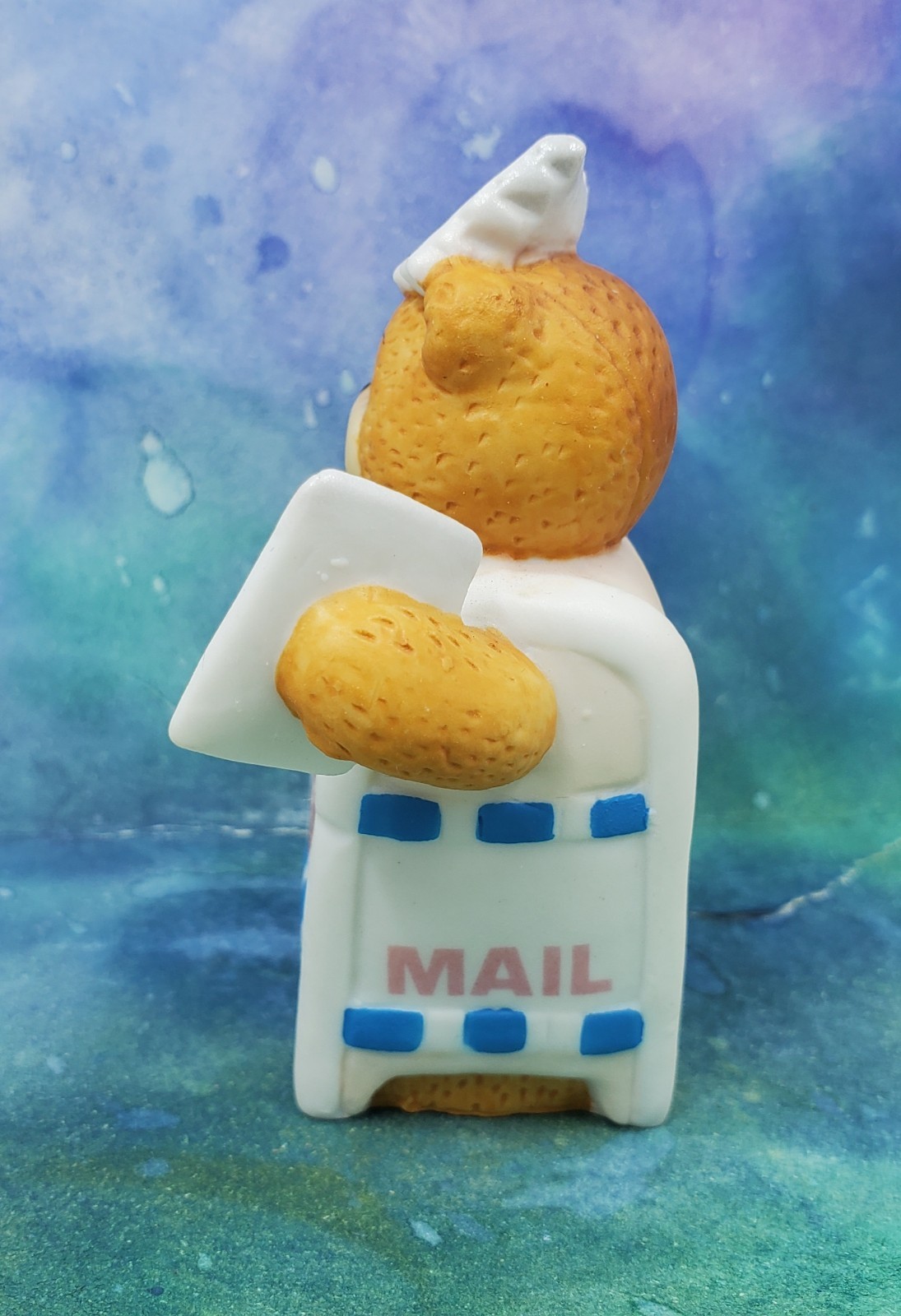 LF3 Enesco Lucy and Me Lucy Rigg Bear as mailbox Valentines Day Love Stamp