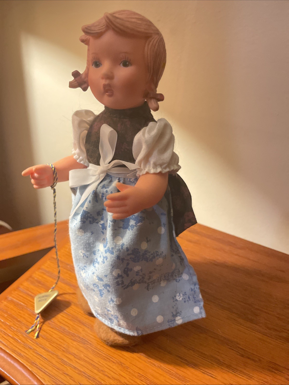Hummel Goebel Vinal 8″ Doll With Clothes Smoke Free Home Collectable Pristine!