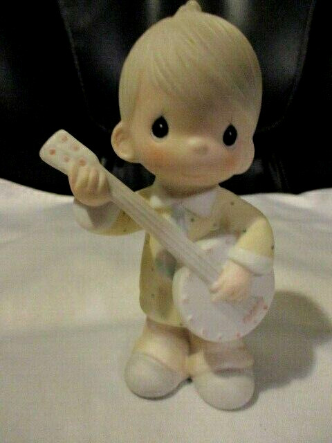 PRECIOUS MOMENTS Young Boy w/Banjo “Happiness Is The Lord” 1984 to 1990 #12378