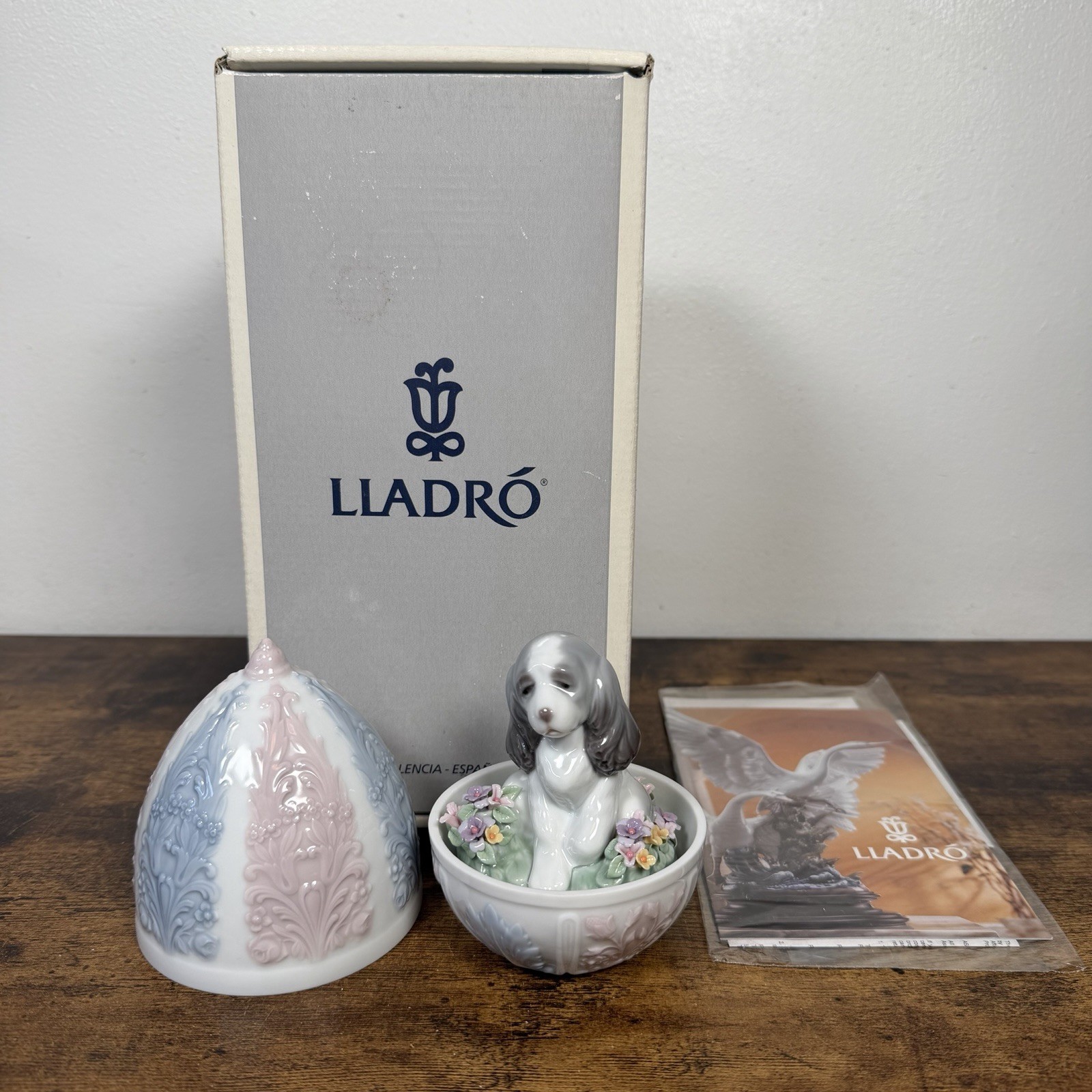 VTG Lladro PUPPY SUPRISE 6617 Dog And Flowers Porcelain Egg 1998 Retired w/ Box