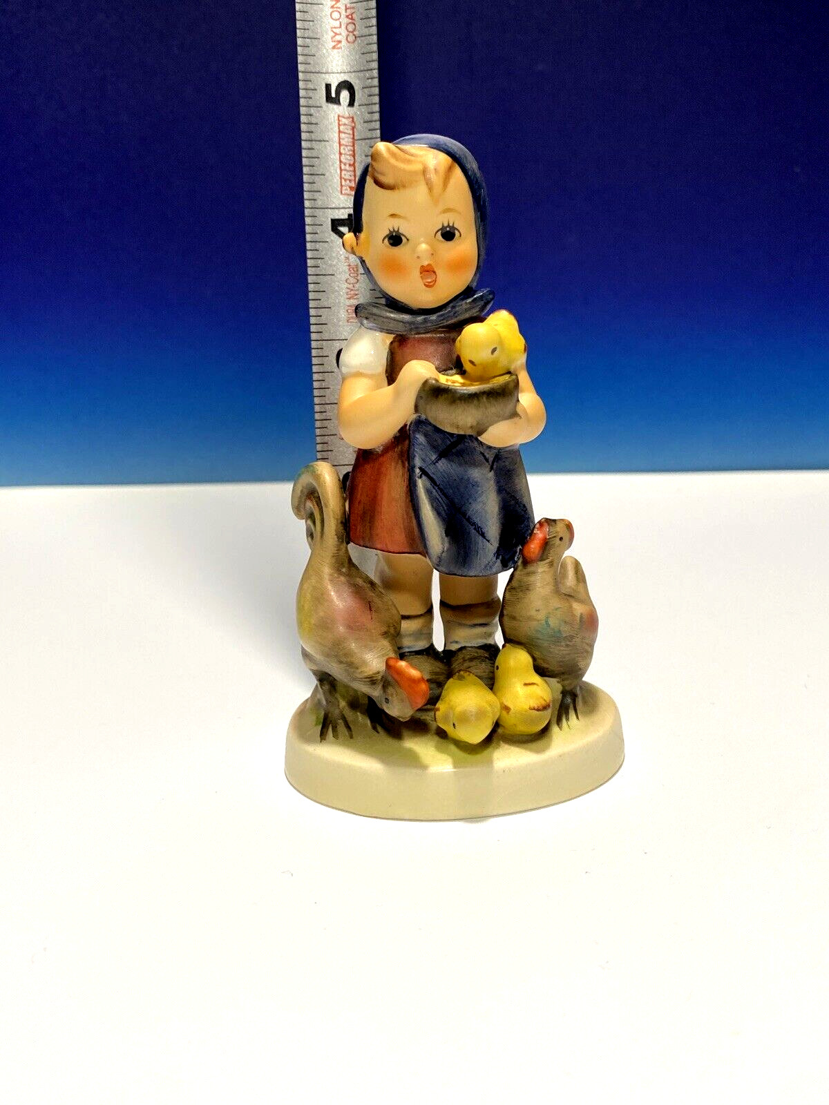 Hummel Goebel Figurines Feeding Time HUM #199/0