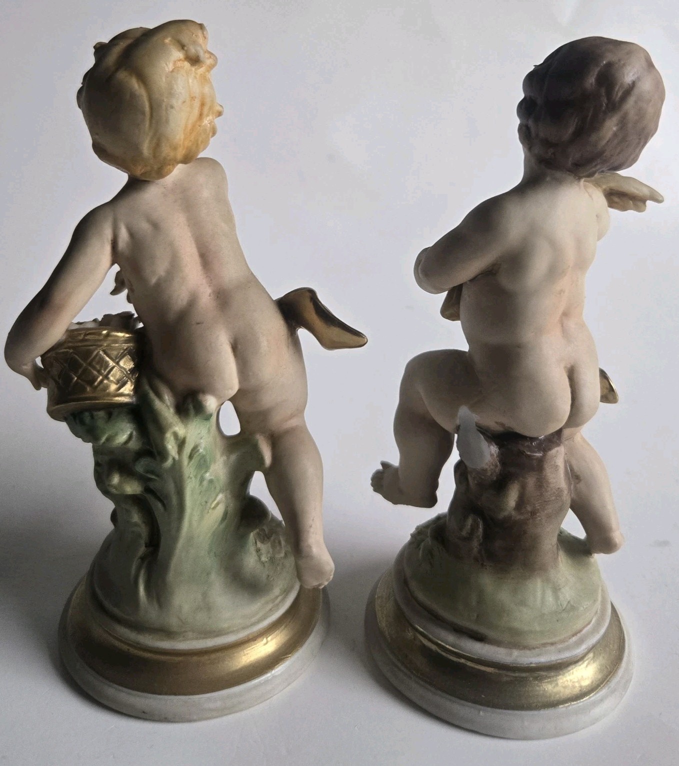 2 ANTIQUE BEAUTIFUL GERMANY CHERUB PUTTI FIGURINE SET MARKED GOLD GILT, 1 AS IS