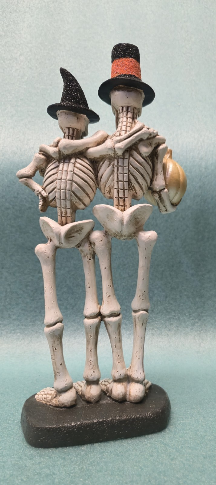 Skeleton Couple Halloween Figurine Decoration – Witches Hats / Jack O Lantern