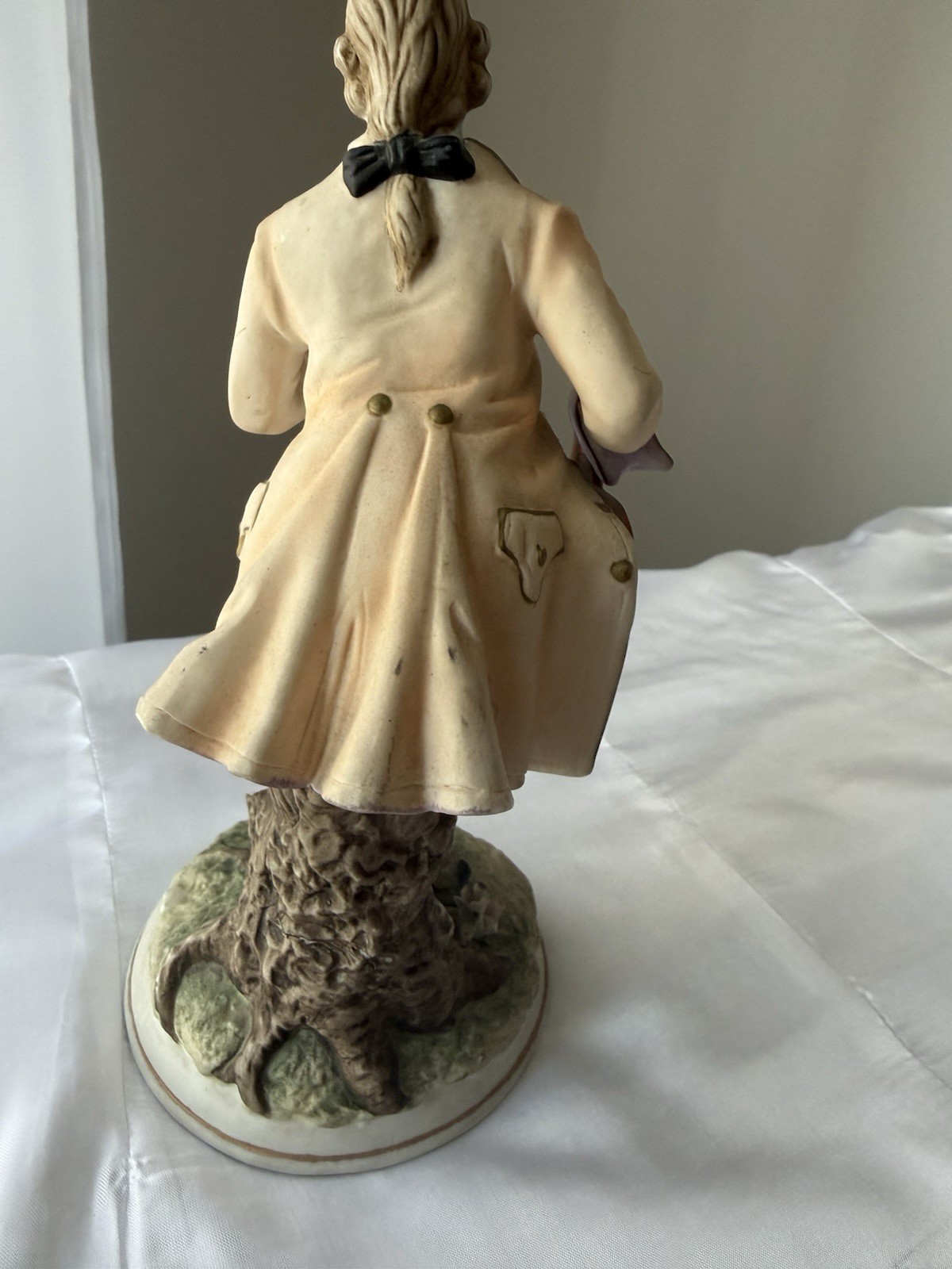 Vintage Andrea by Sadek Bisque Porcelain Figurine Colonial Musician 8.5” AS-IS