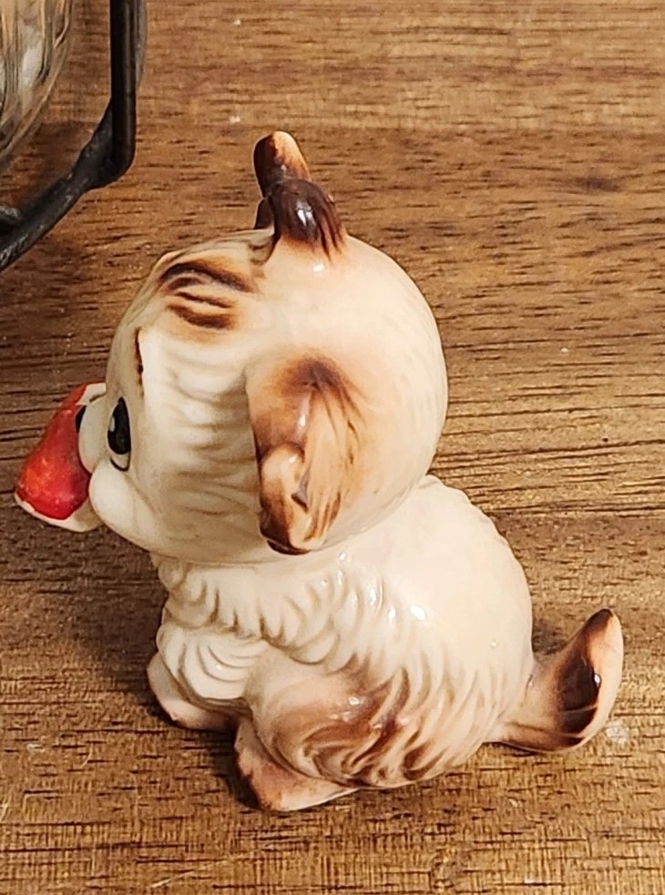 Kitchy Vintage Anthropomorphic Bone China Puppy Dog Carrying Slipper Set/2 VGUC