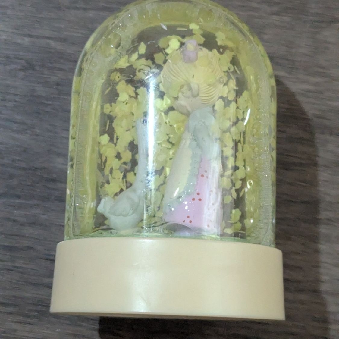 Precious Moments “Make A Joyful Noise” Snow Globe Figurine Yellow Glitter 3.5″