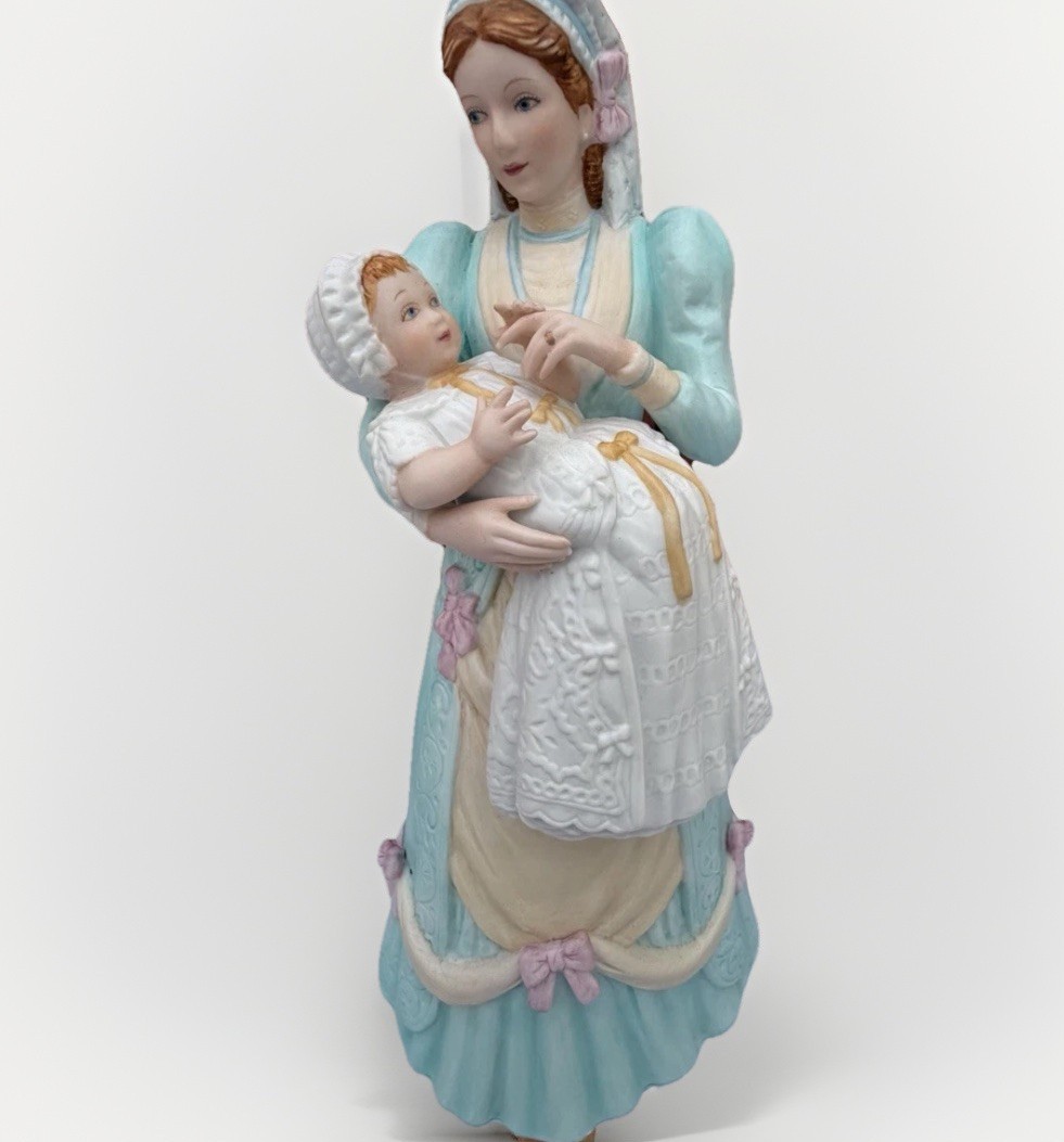 Lenox Handcrafted Christening Porcelain Mother and Child Figurine 1989