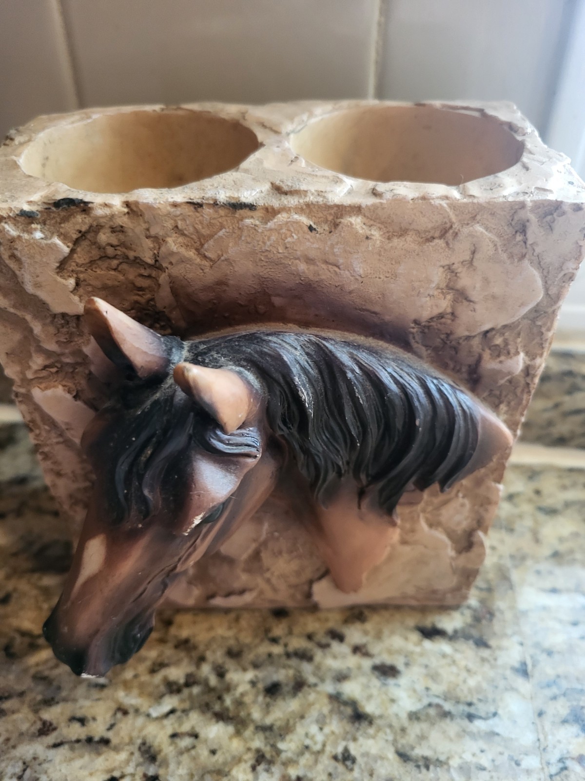 Mill creek studios Resin Rustic 3 D Horse 6 x 5 x 2.5 In. Decor Or Vase