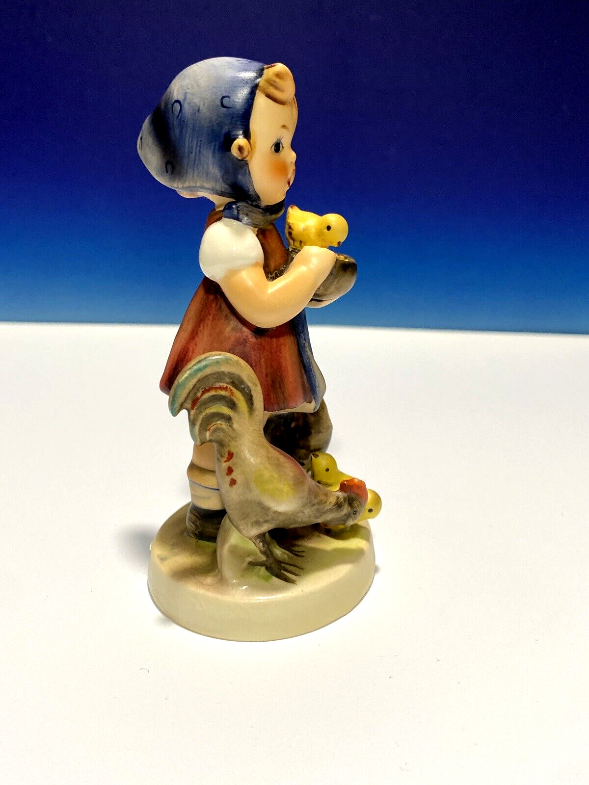 Hummel Goebel Figurines Feeding Time HUM #199/0