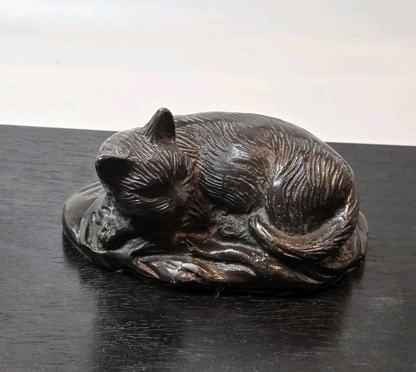 Vtg Cat Paperweight/Sculpture Bronze Look Desk Accessory Curio Piece 4″
