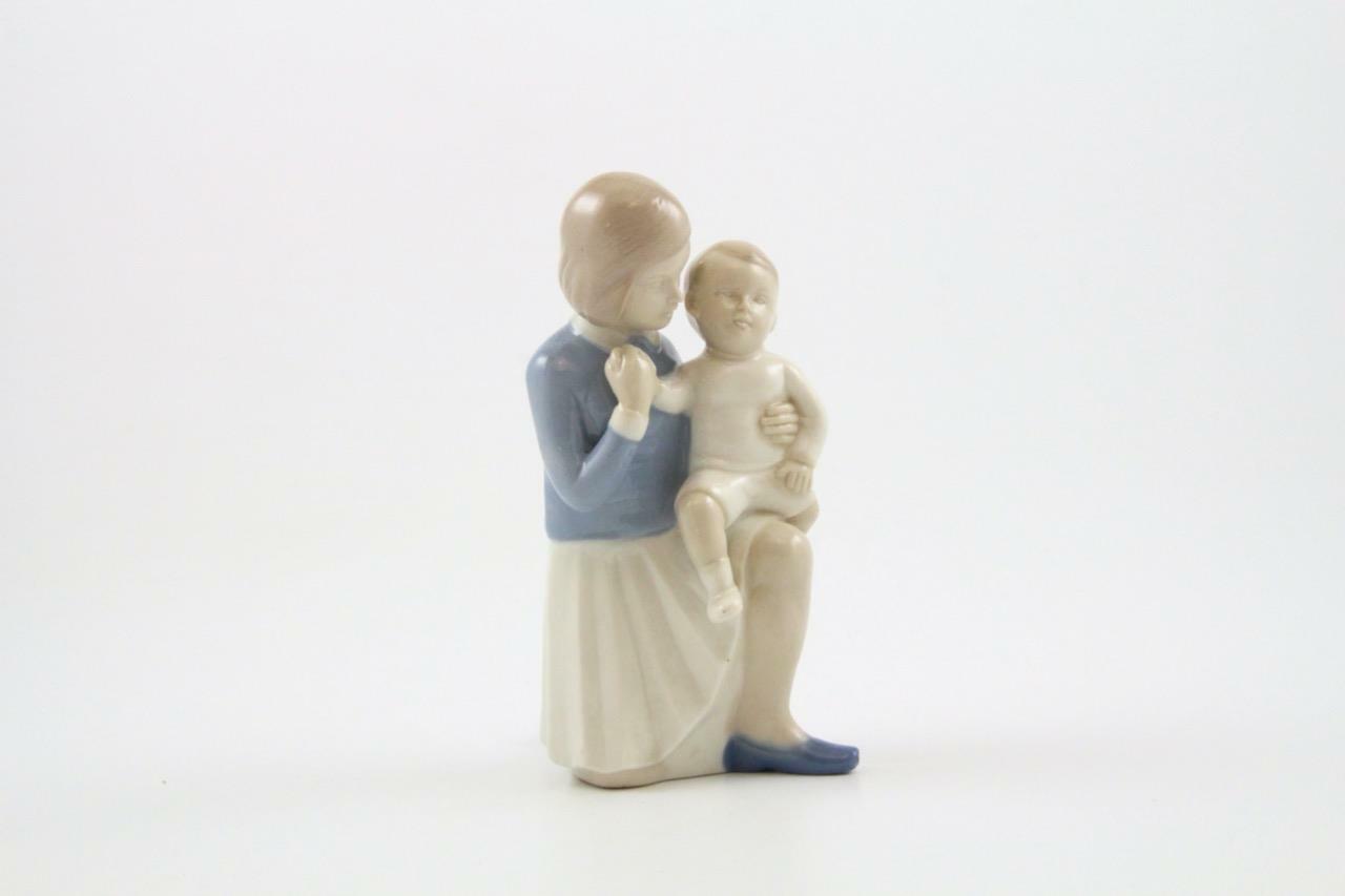 1950s Grafenthal Carl Schneider Erben Germany Mother & Son Figure 1859 Scissor