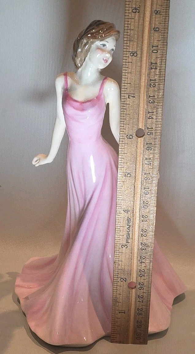 VTG Royal Doulton HN4322 Pretty Ladies Becky Chelsea 2000 Bone China Figurine