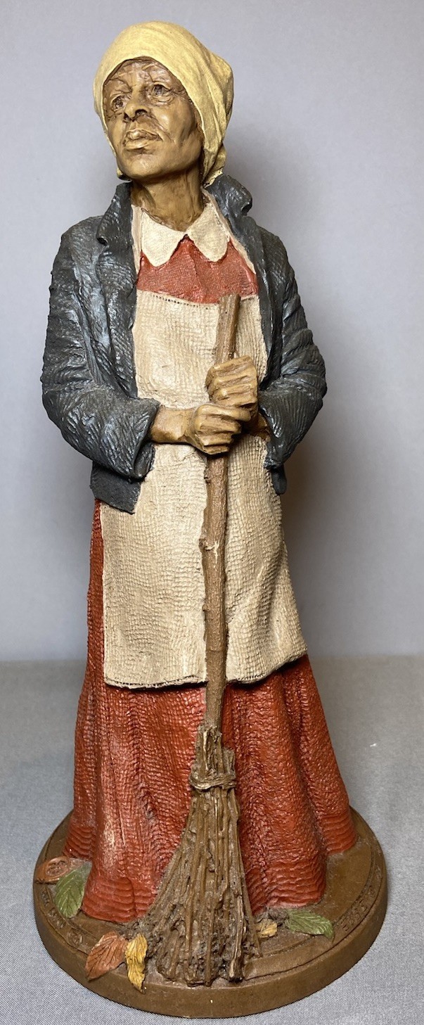 MINT Vintage Tom Clark Figurine EBBIE African American Sweeping Woman Limited Ed