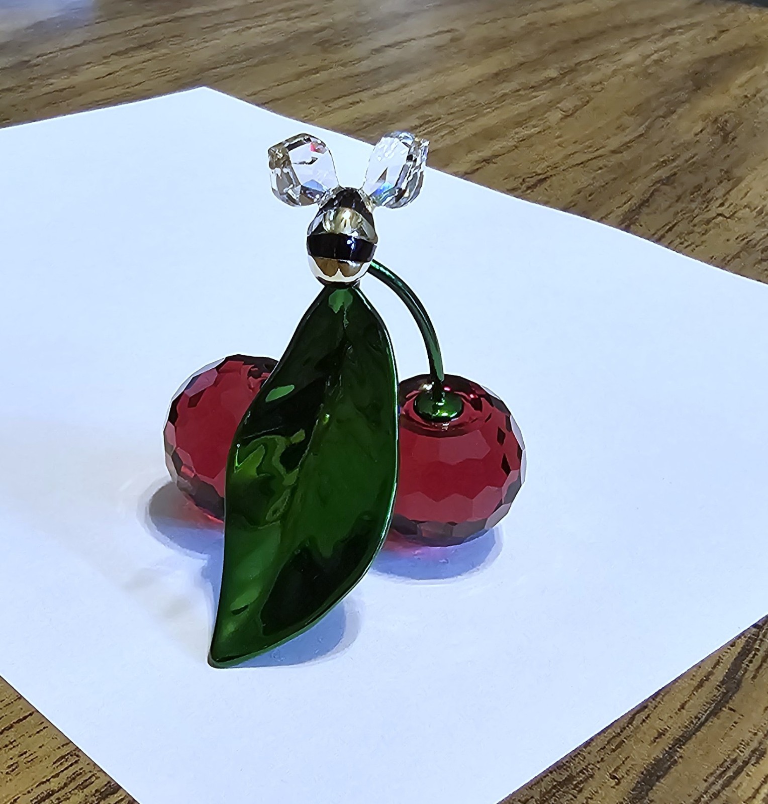 🐝🍒Swarovski 2024 L.E. Idyllia Bumble Bee on Cherries Figurine, Green Metal NIB