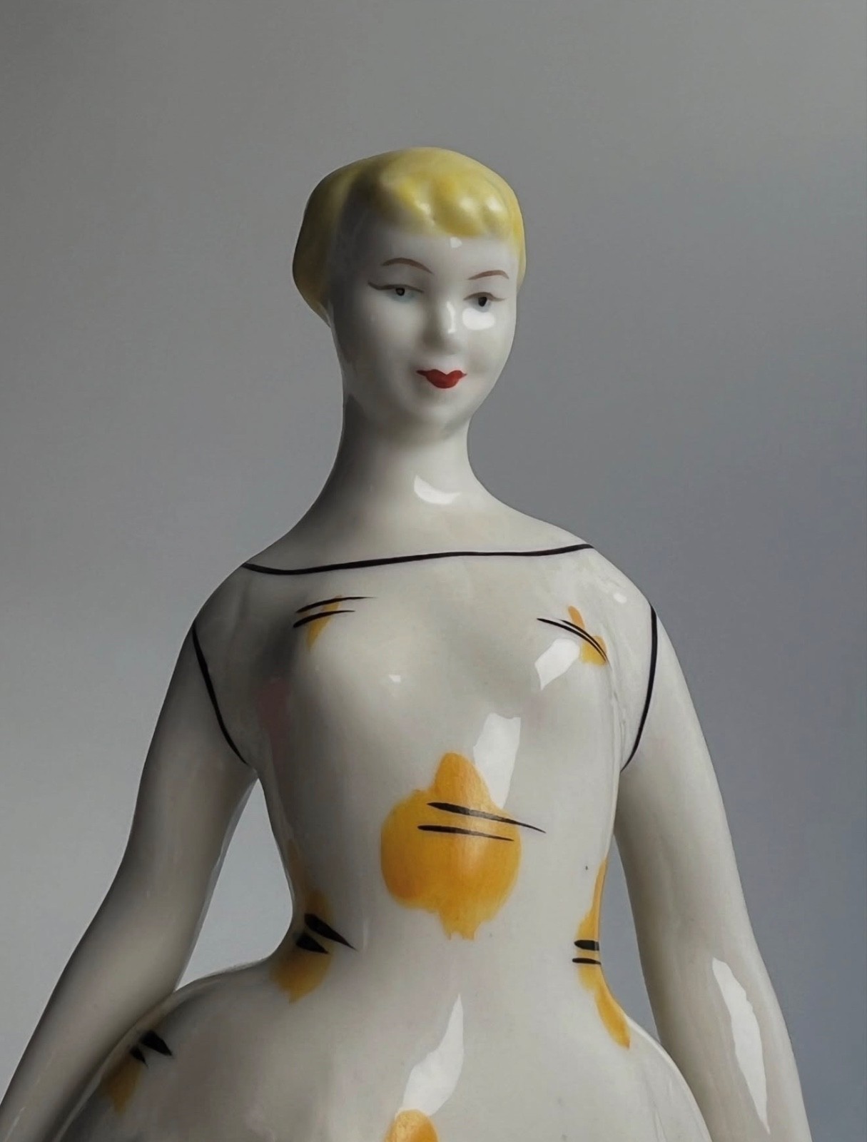 Vintage Soviet Porcelain Figurine Ukraine Polonne Tailor Woman Dress fitting LFZ
