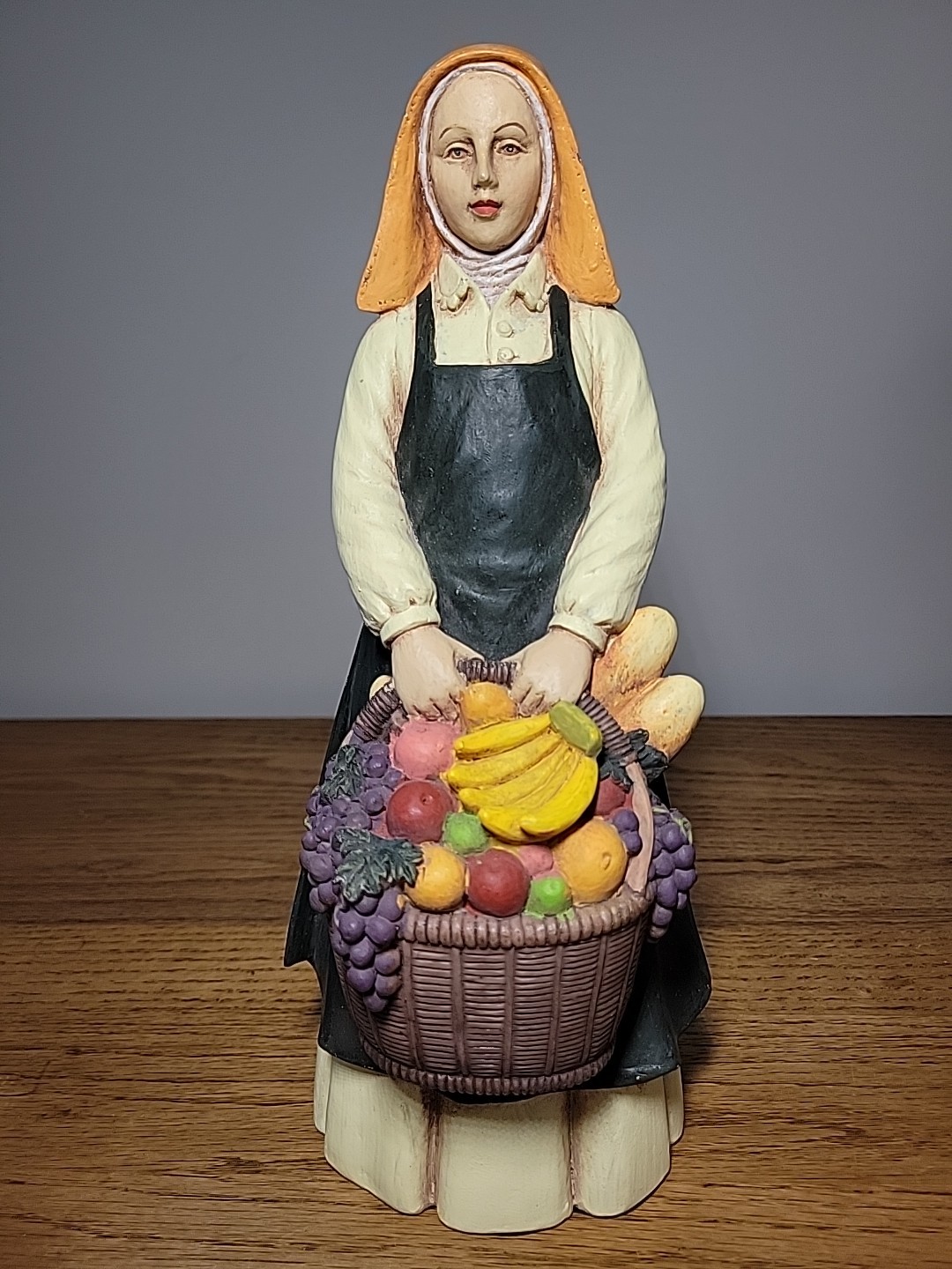 Vintage 12″ Tall Pilgrim Woman Statue Holding Fruit Basket Primitive Fall Decor