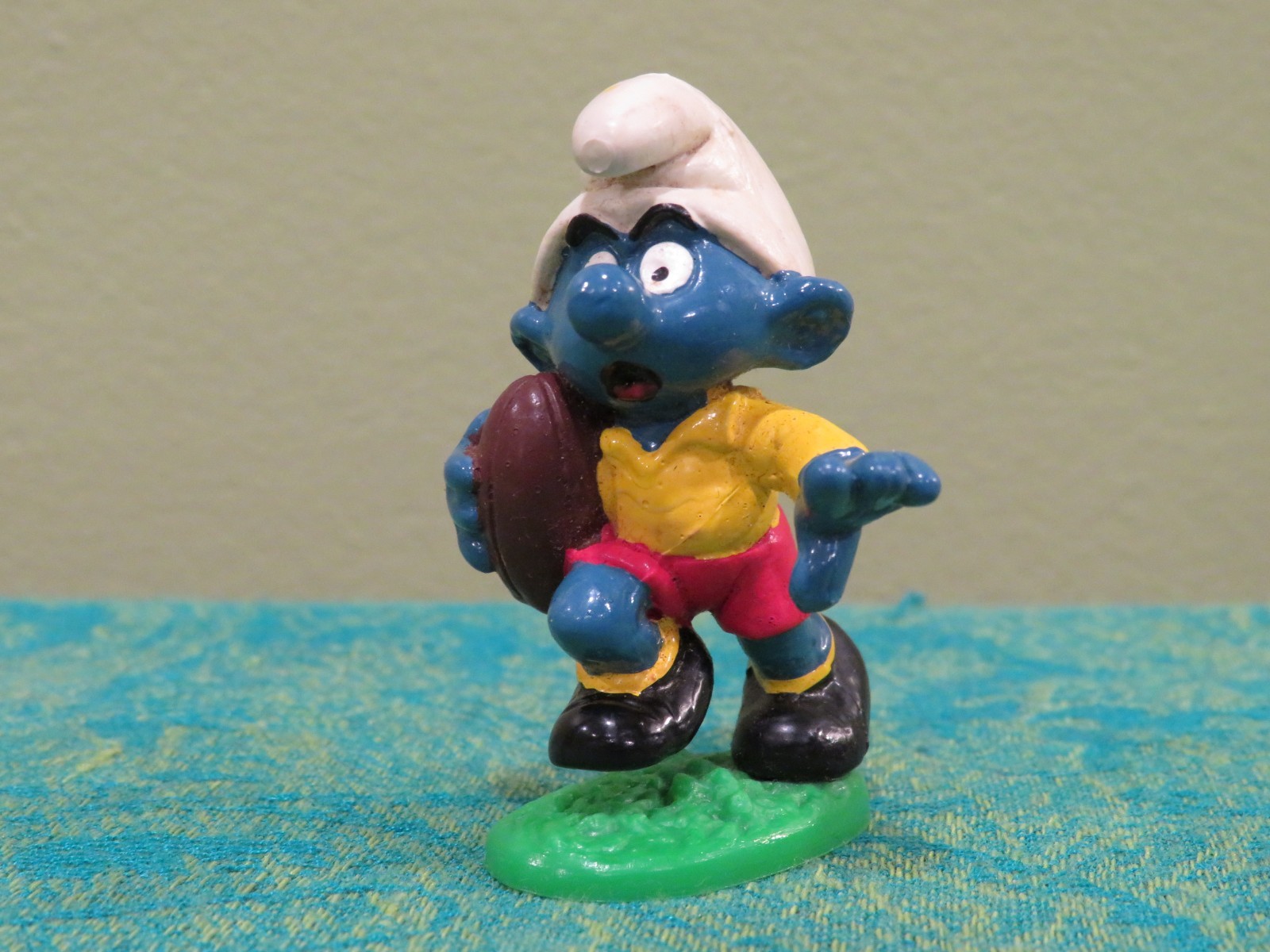 Vintage 1980’s Rugby Football Smurf Figurine