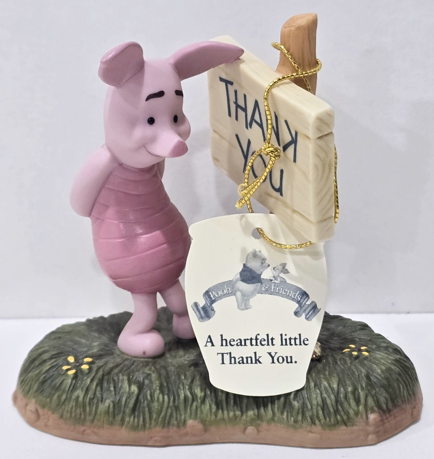 New in Box Pooh & Friends Piglet Heartfelt Little Thank You Porcelain Figurine