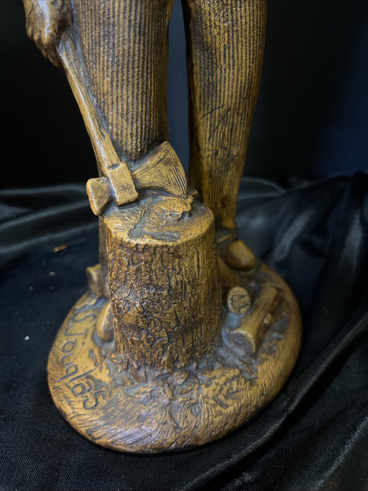 pair of Vintage collectible Simone Jouglas figures