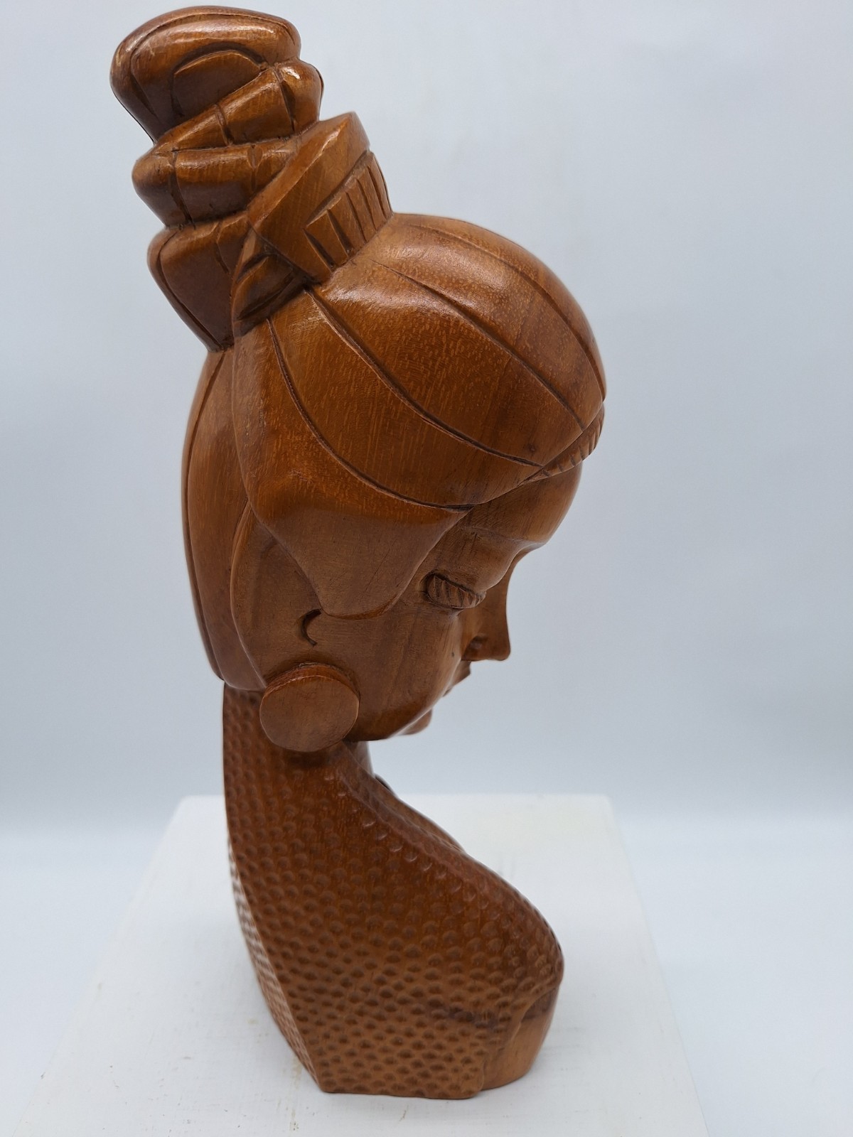 Vintage Carved Mid Century Modern Wooden Woman Sculpture Bust 10″ Tidong