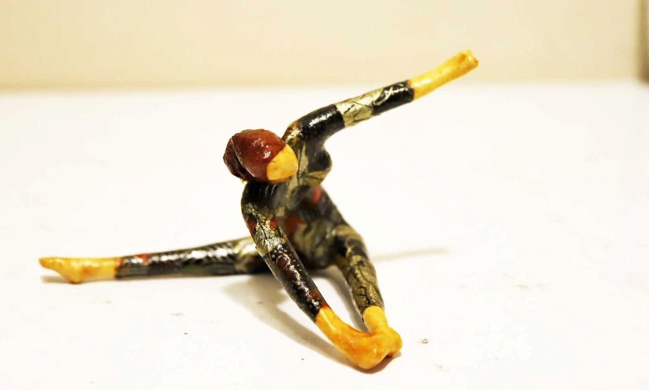 Sarena Mann Signed Papier Mache Figure 4″ Art Sculpture Contortionist 1997