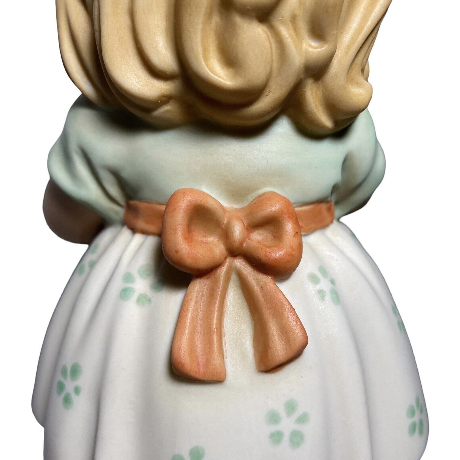 1990 Enesco Memories Of Yesterday Porcelain Girl Figurine He Loves Me 9″ #525022