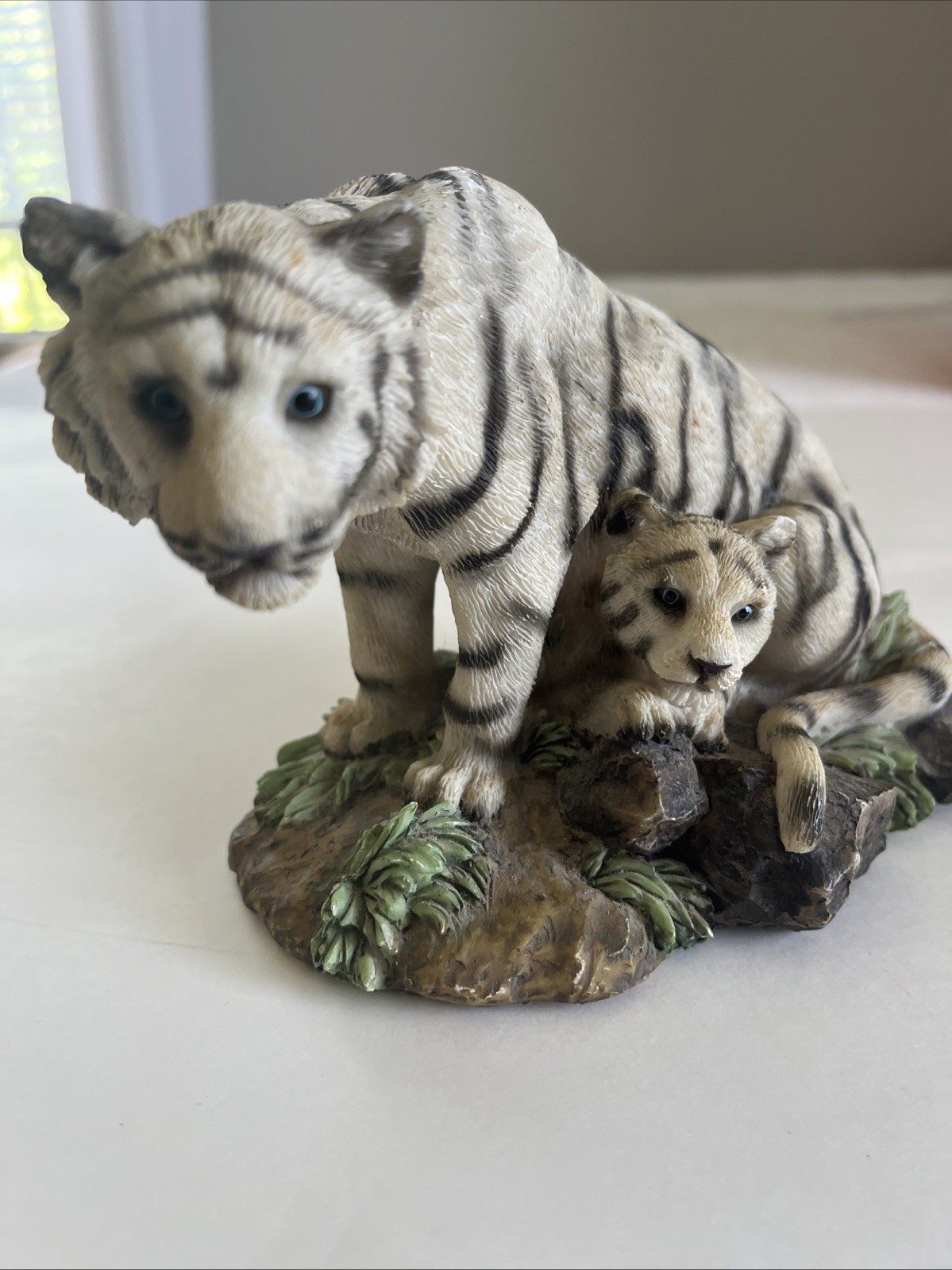 White Tiger and Cub “Jungle Frolic” figurine, Polyresin Wild Animal Art