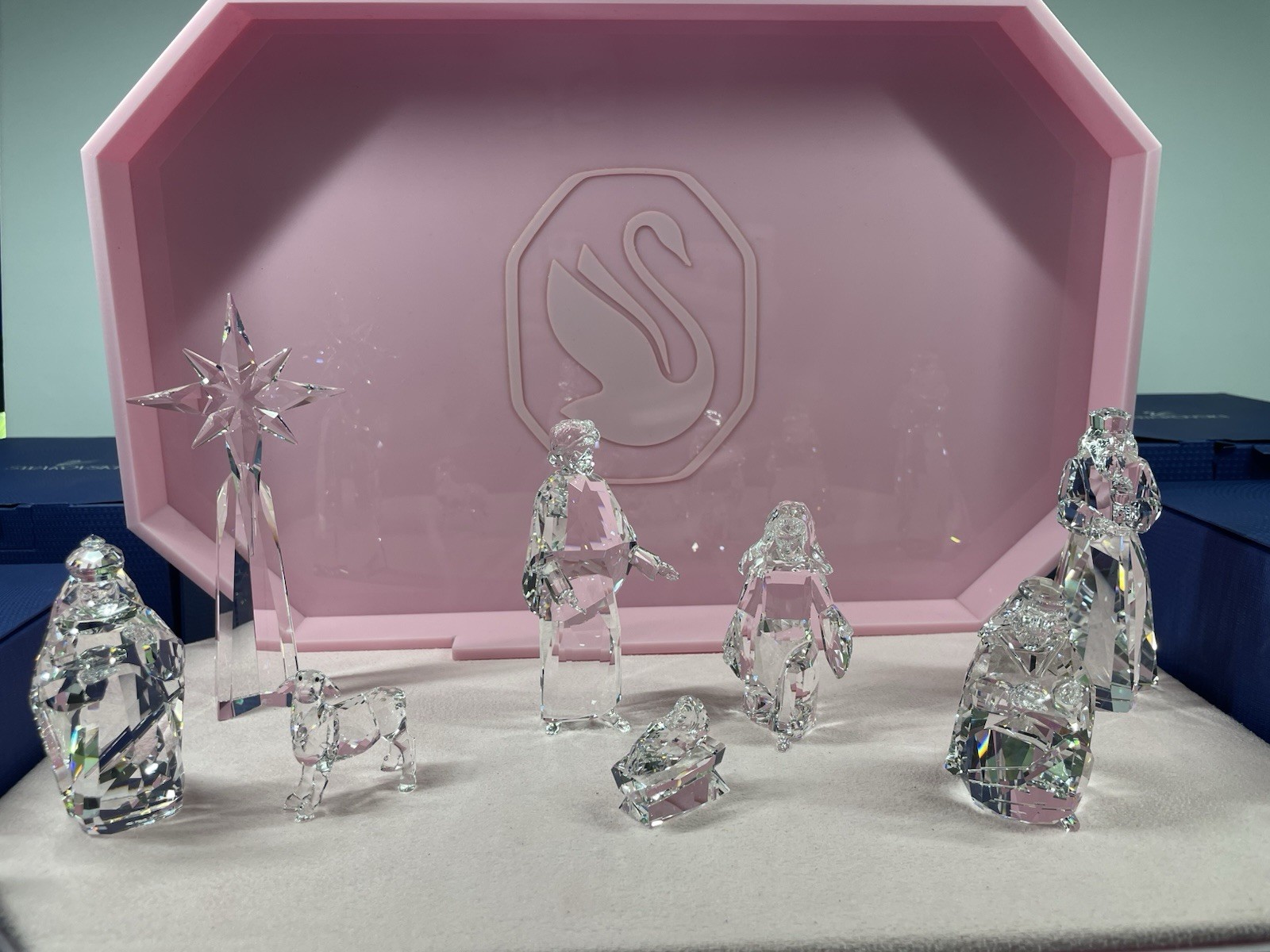 8 Piece Set Swarovski Nativity Scene Joseph Mary Jesus Balthazar Melchior Caspar