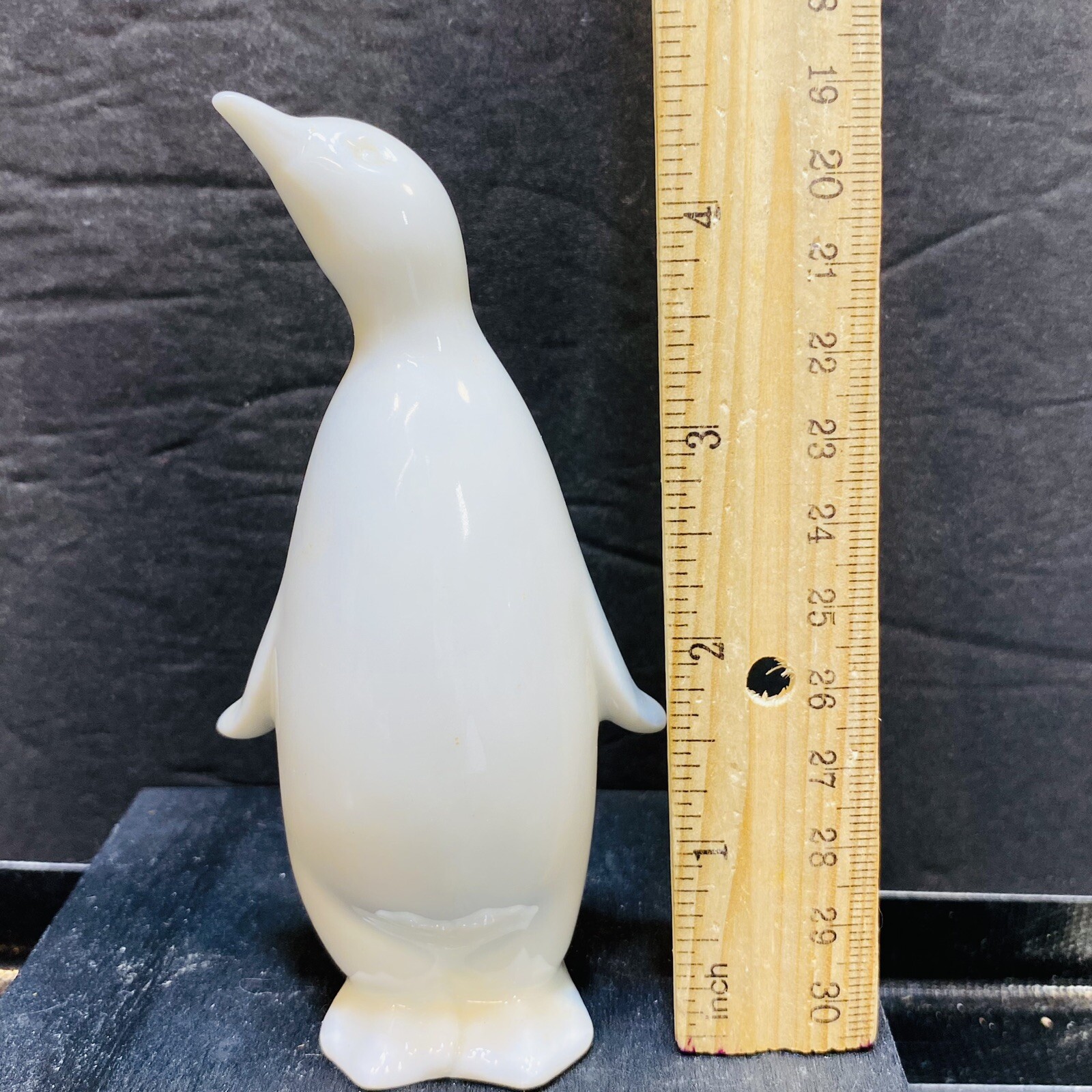 Crowning Touch Penguin Pair White Figurines Japan Porcelain Parent And Child Vtg