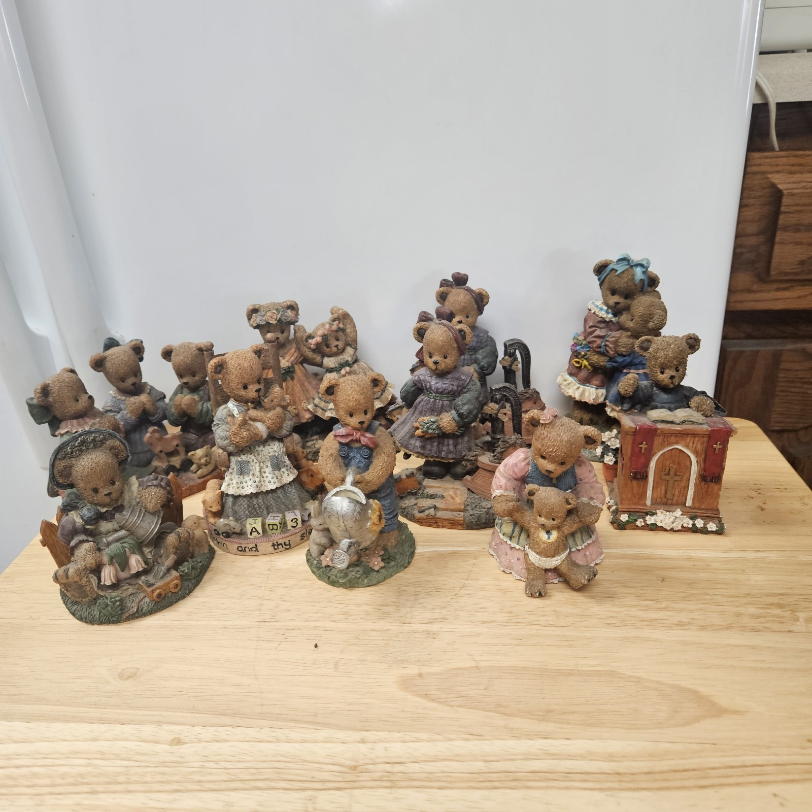 Vintage Young’s Berry Hill Bears Collection 1997-2001 Lot Of 10. See Remarks