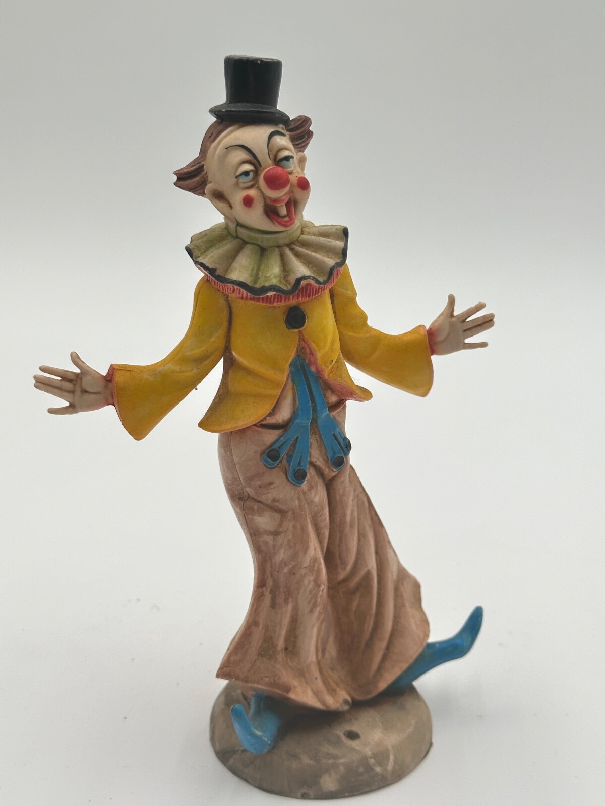 Fontanini Clown Wearing Suspenders 7.75″ Tall Made In Italy Hand Painted Vintage