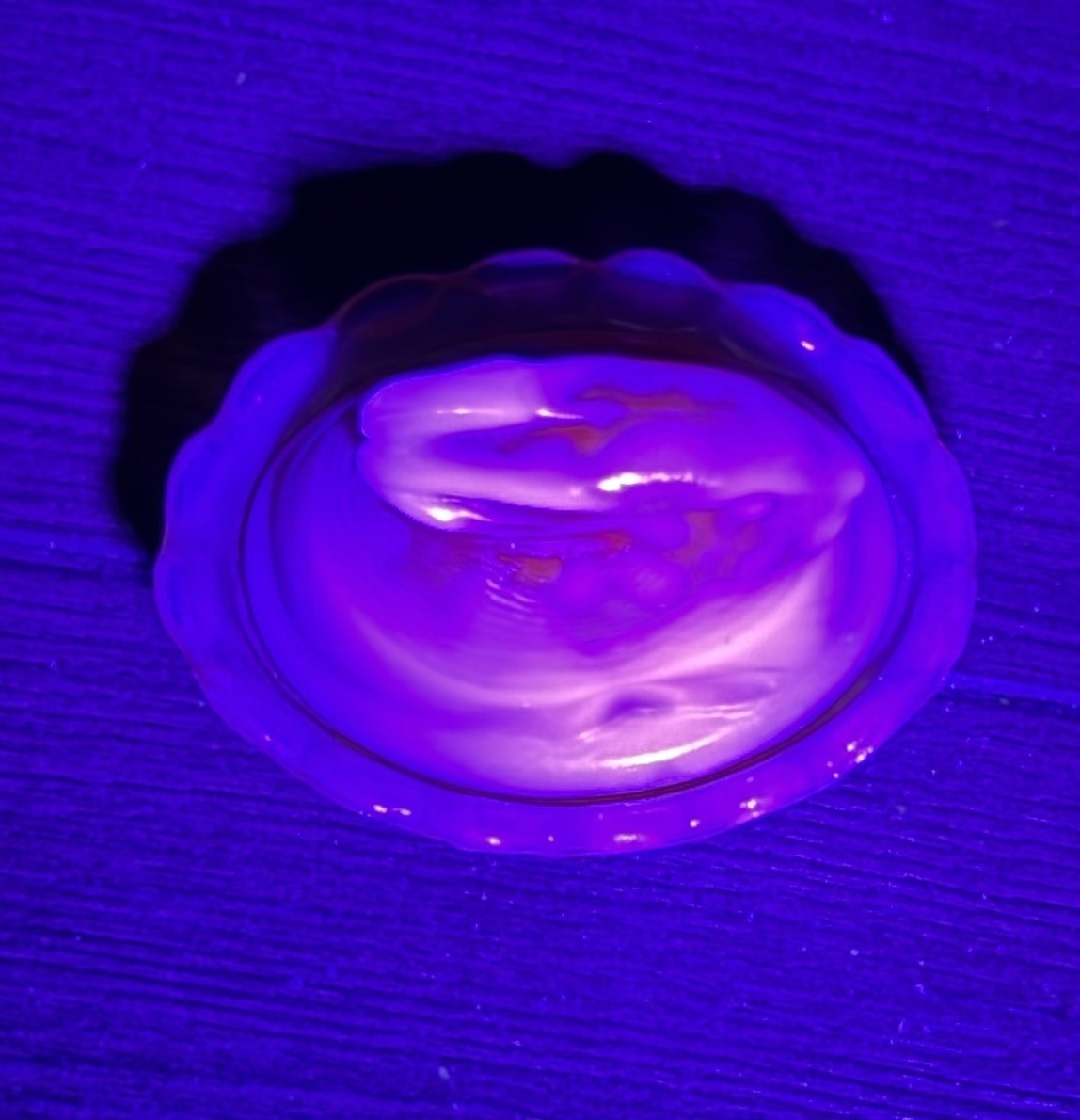 RARE Vintage Boyd Glow Orange Slag Glass Salt Nesting Bunny Rabbit Mini UV Glow
