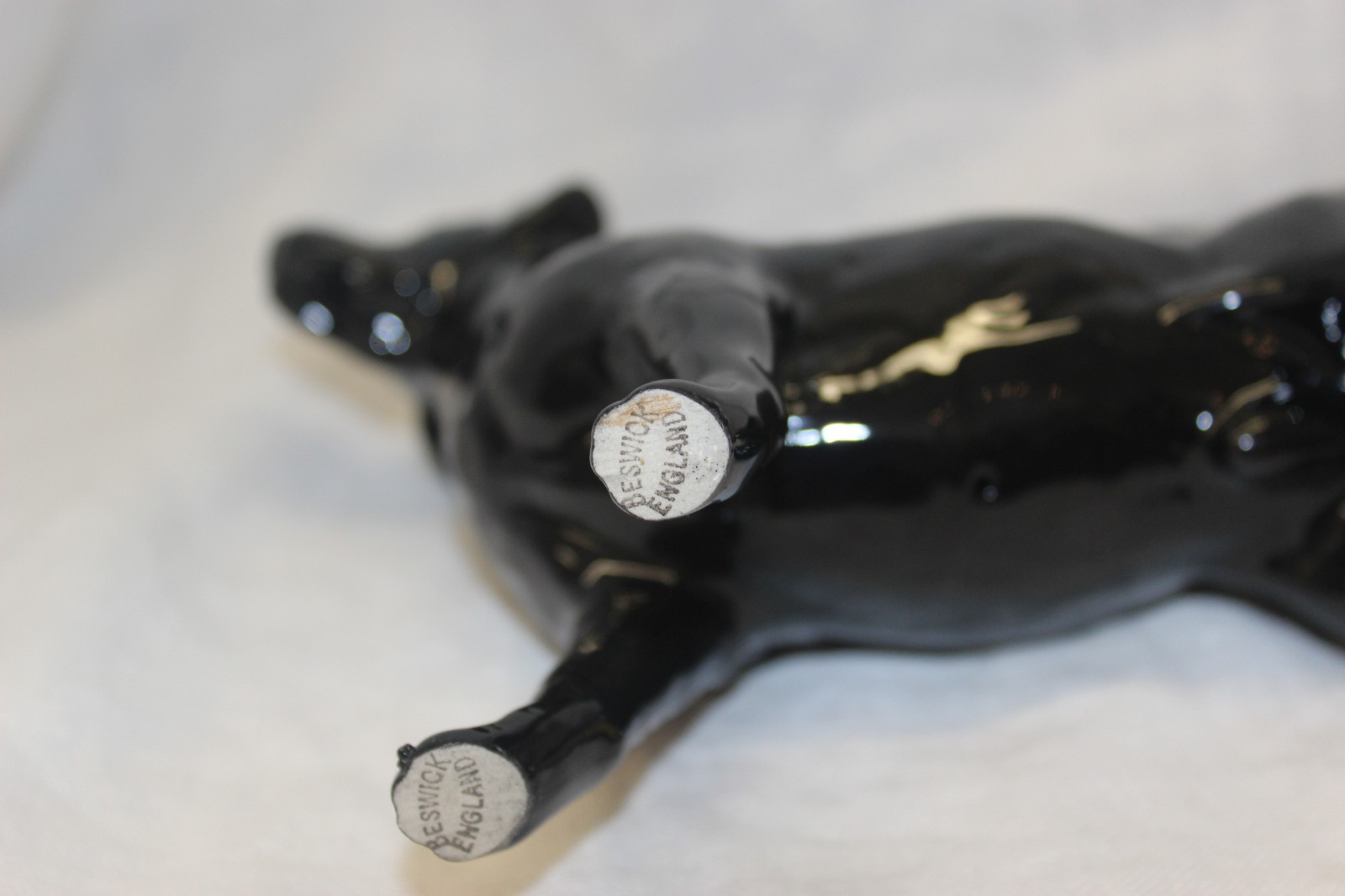 Beswick England Black Glazed Lab Dog Figurine Labrador 8 1/2″ long