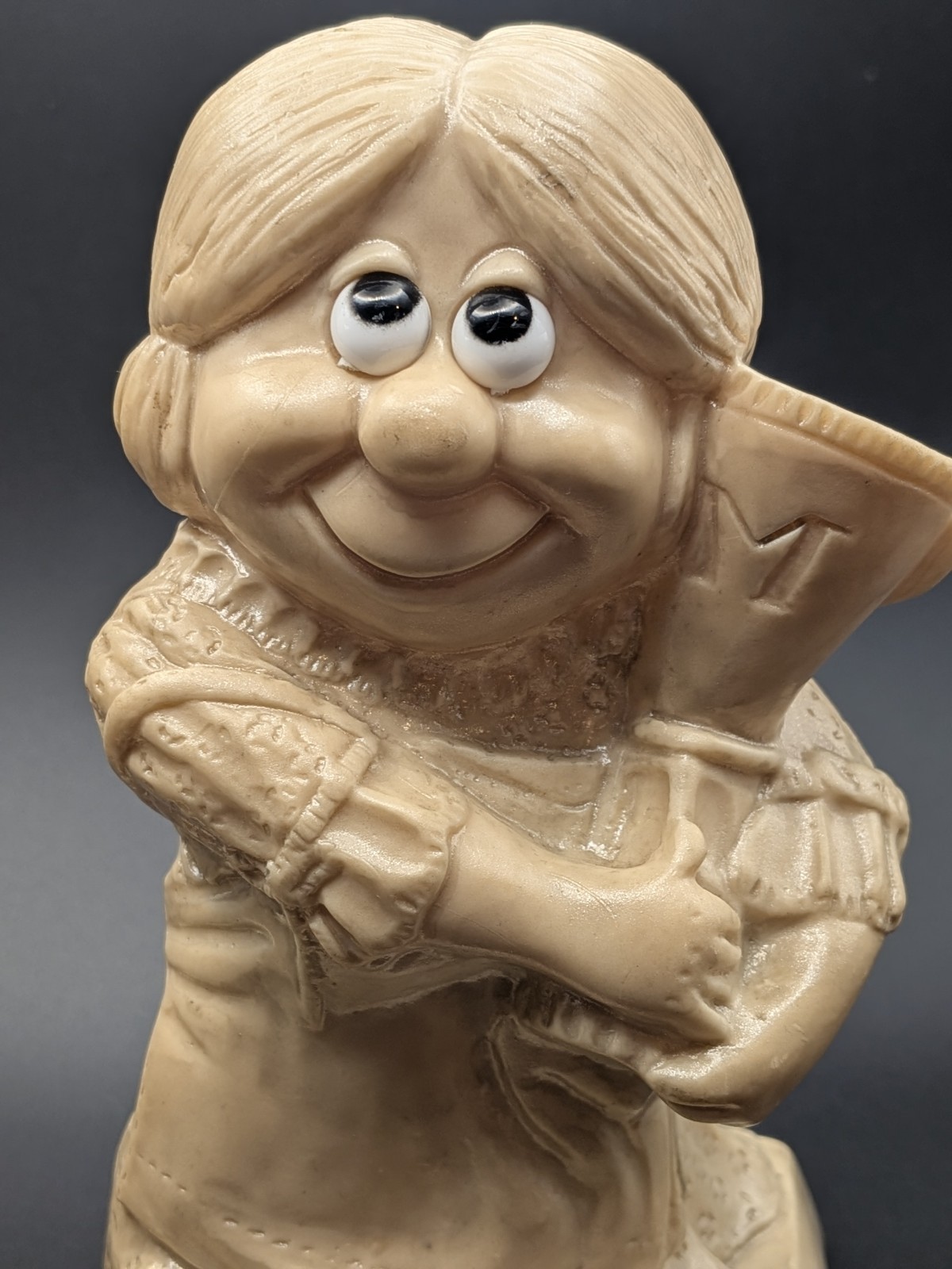Vintage 1970 R & W Berries Russ Wallace Figurines World’s Best Mom&Dad 6″ T