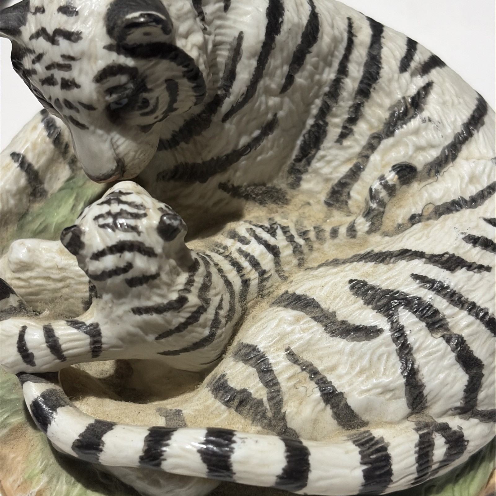 The National Wildlife Franklin Mint Hand-Painted White Tigers Limited Edition