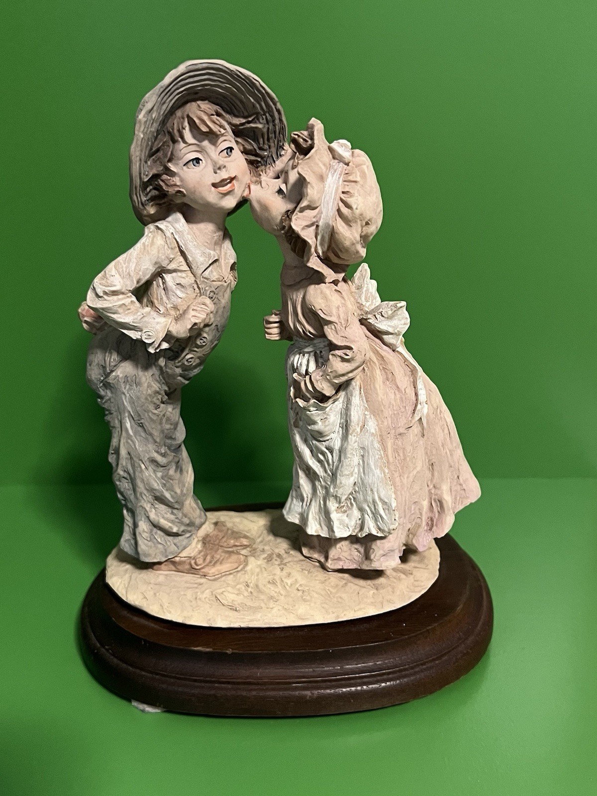 Giuseppe Armani “Shy Kiss” Ceramic Sculpture HandPainted WoodBase 8” Vintage