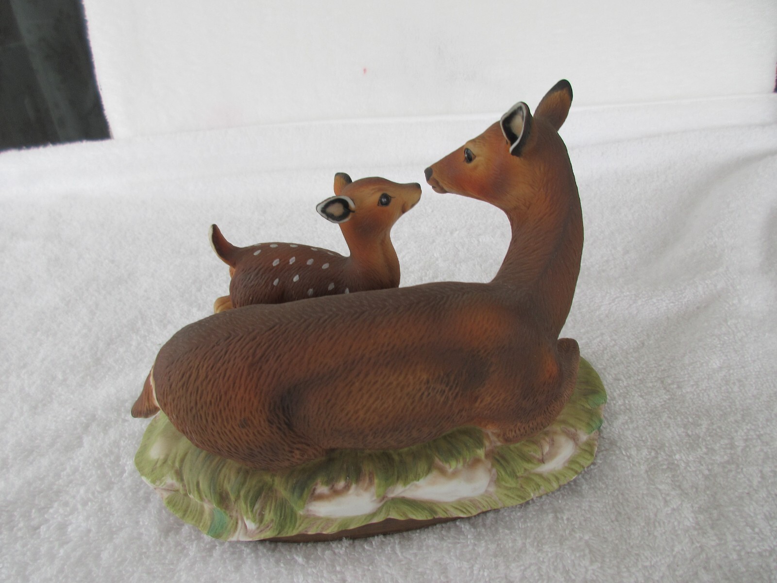Vintage Homco Mother Doe Deer and Baby Fawn [ Materpiece Porcelain ] Figurine!!