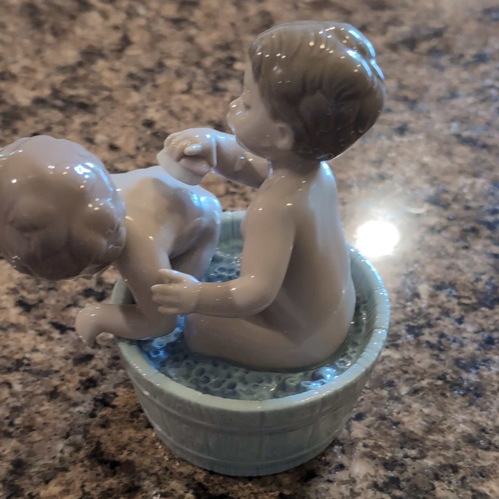 VTG Lladro ‘Bath Time’ Porcelain Figurine #6411 1997 Mint Condition Retired 2016